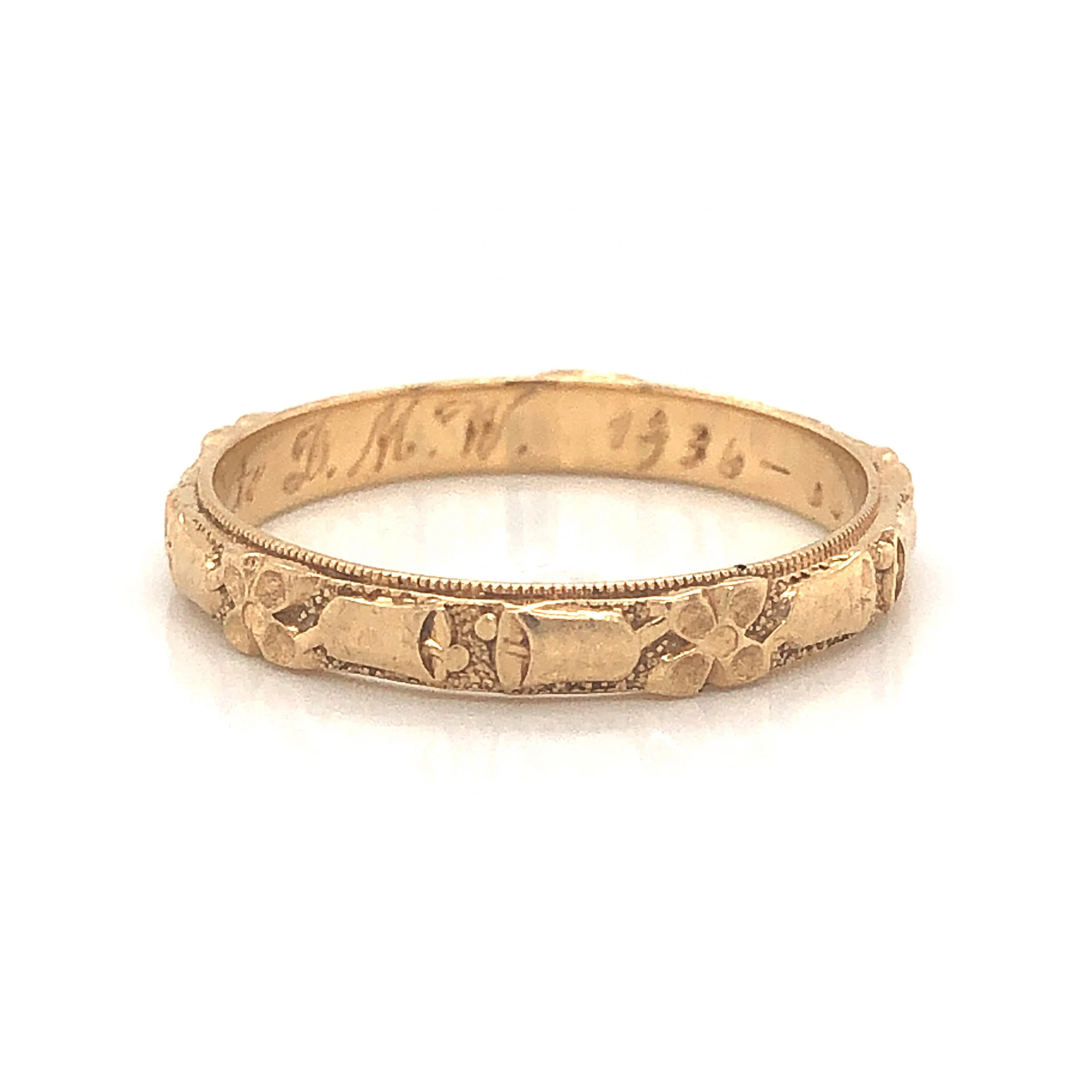 Men's Orange Blossom Engraved Wedding Band in 14k Yellow Gold - Image 3