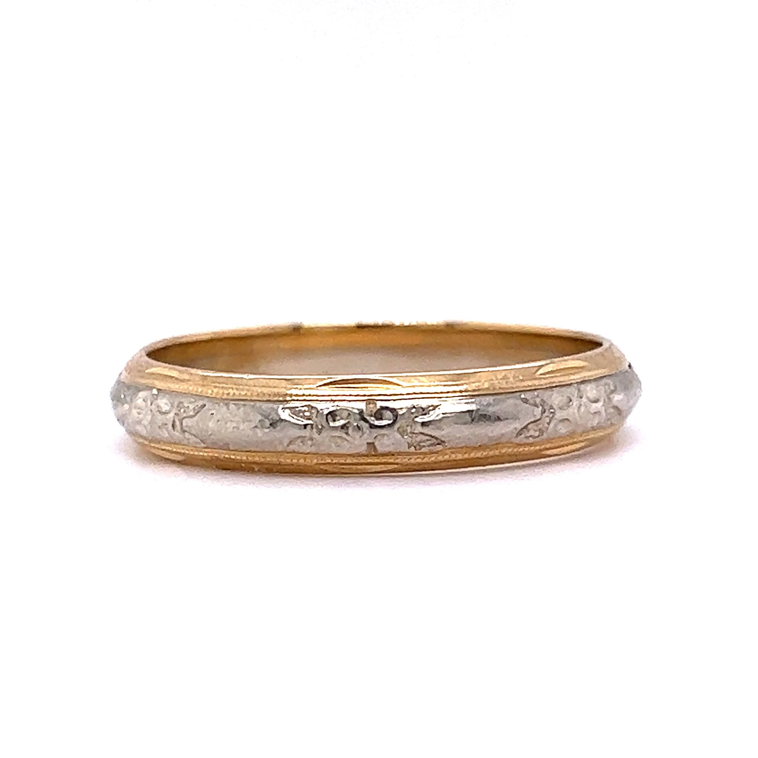 Men's Retro Two-Tone Engraved Wedding Band in 14k Gold