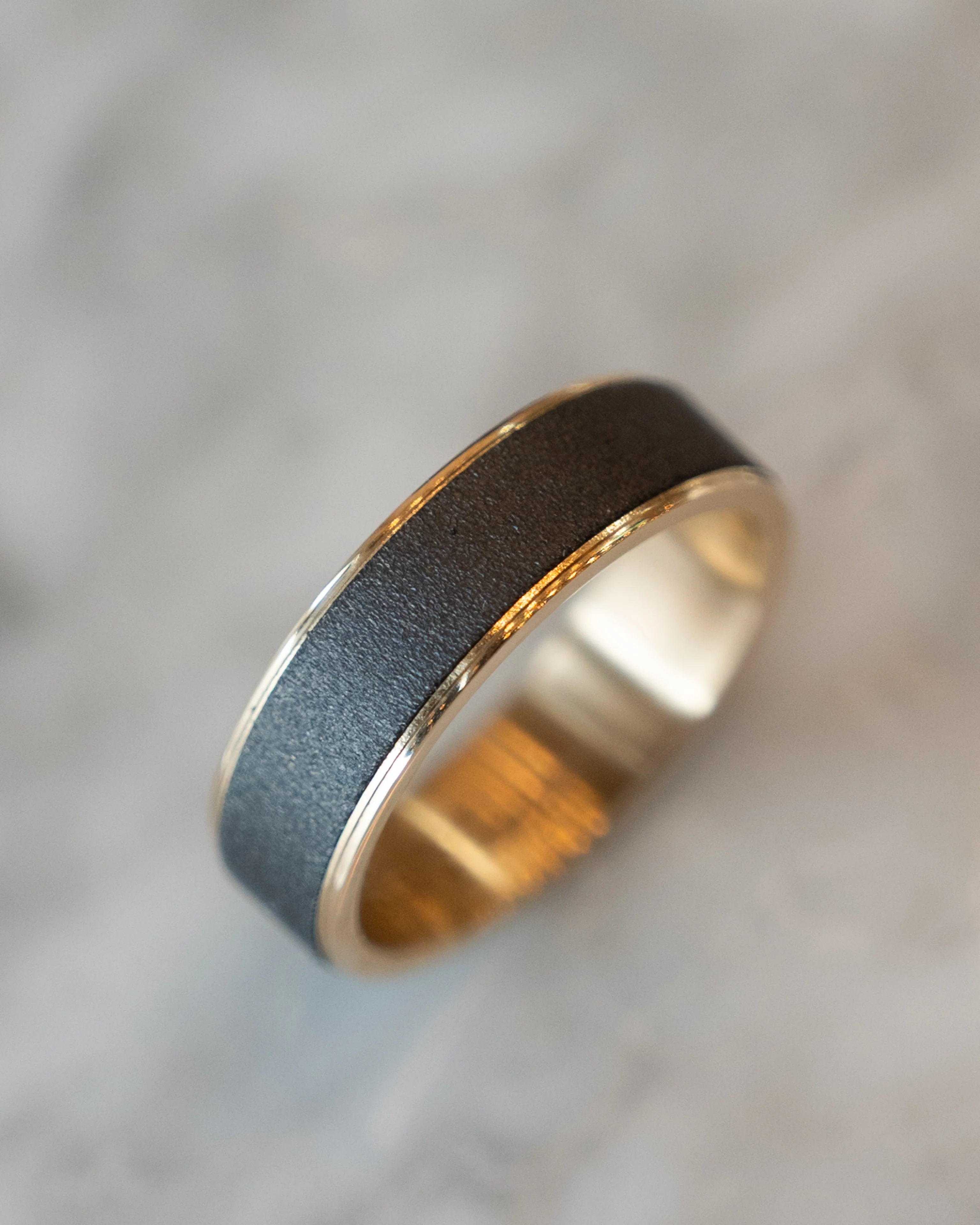 Mens Sandblast Tantalum Wedding Band in 14k - Image 6
