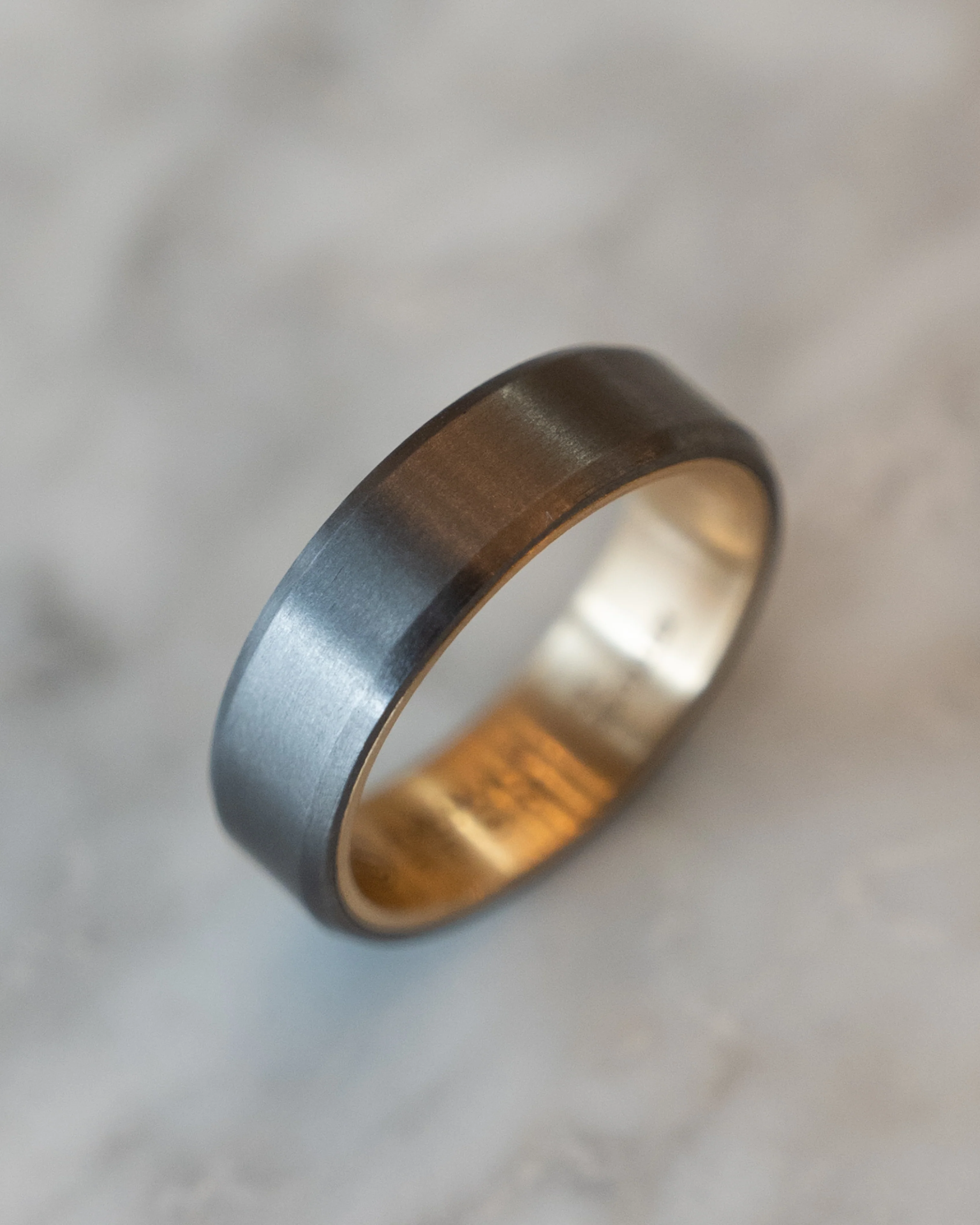 Mens Satin Finished Tantalum Wedding Band in 14k - Image 6