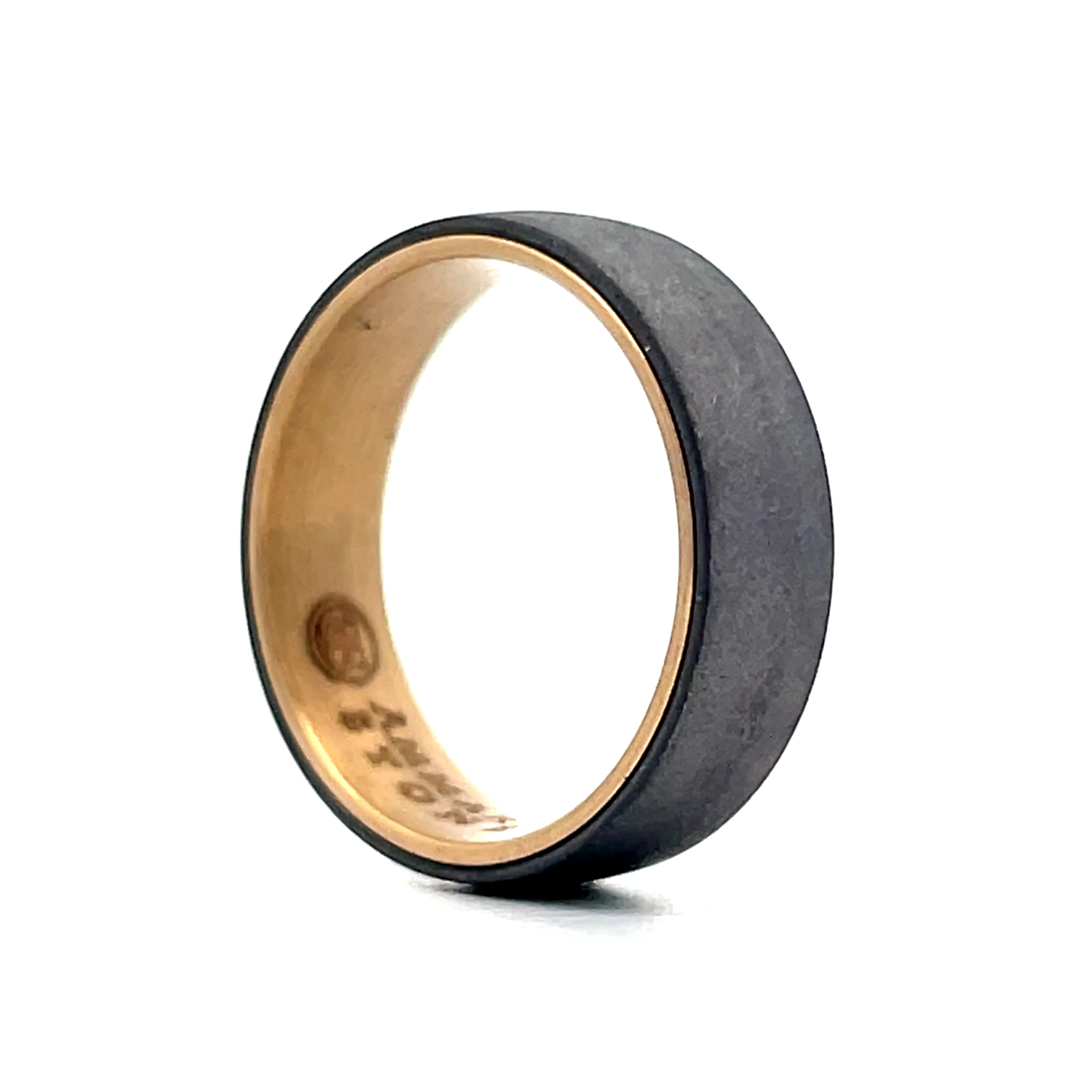 Mens Tantalum Brush Finish Wedding Band in 14k - Image 5