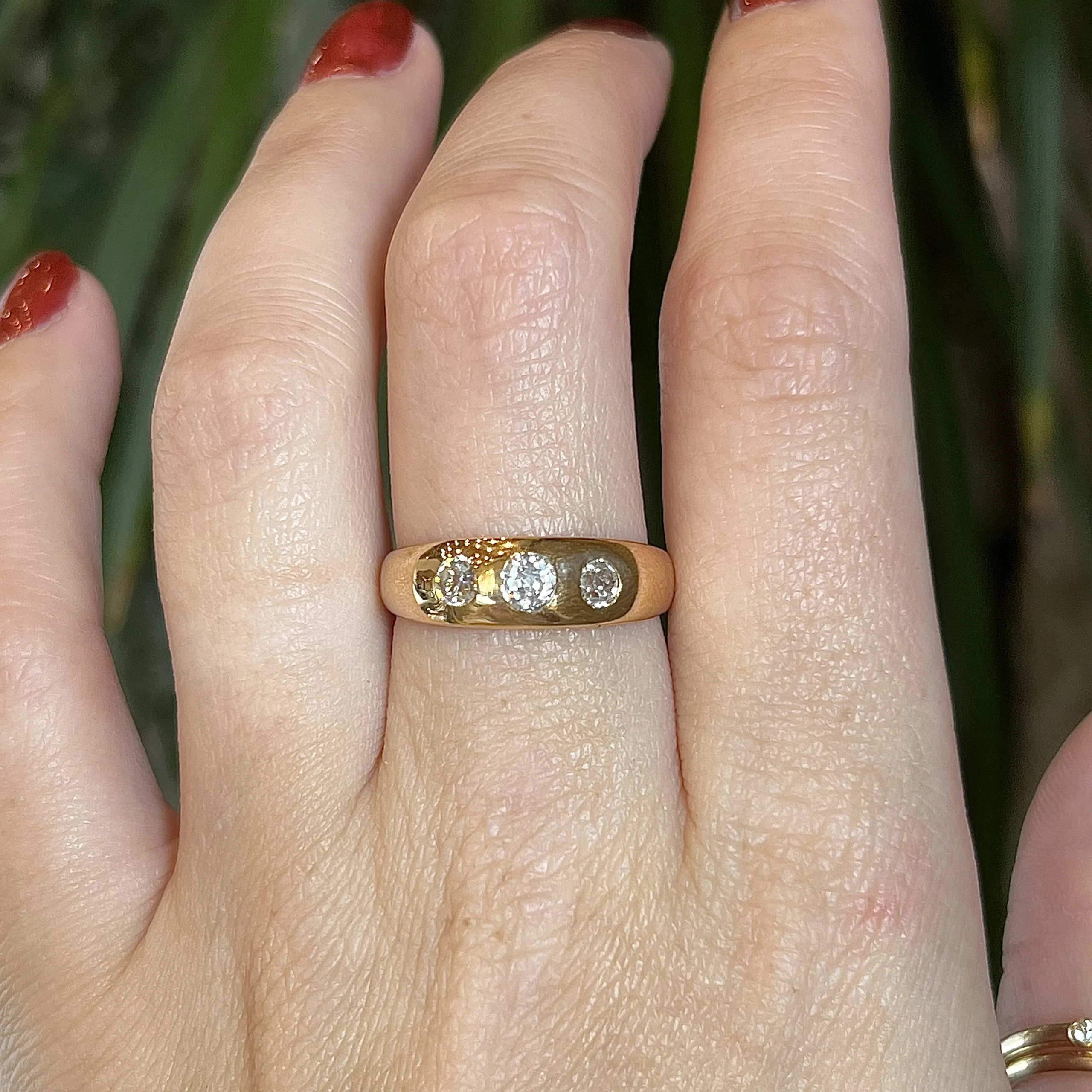 Men's Victorian Flush Set Diamond Ring in 18k Yellow Gold - Image 6