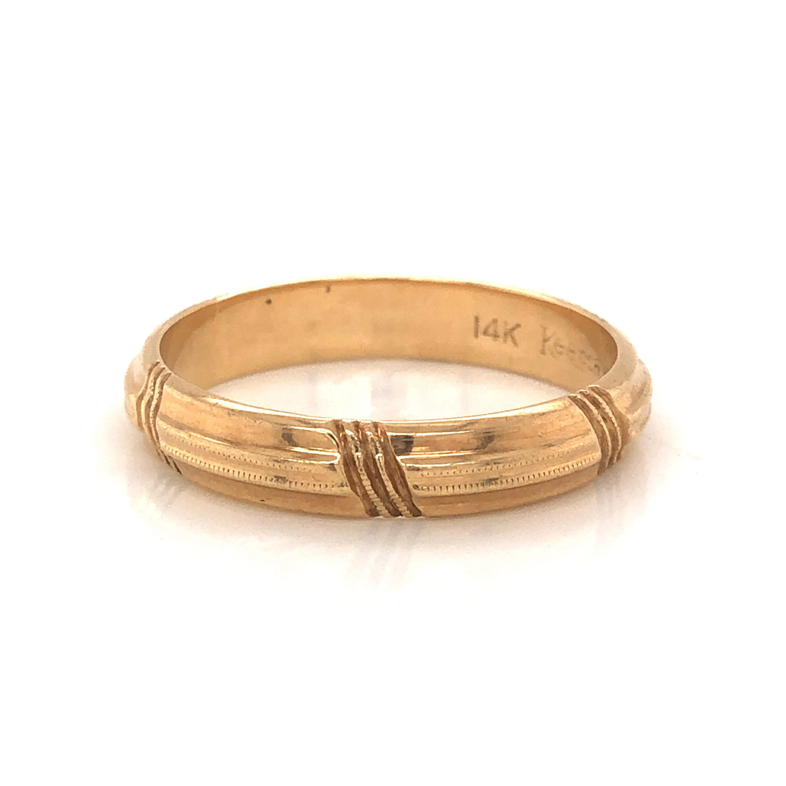 Men's Vintage Textured Wedding Band in 14k Yellow Gold - Image 2