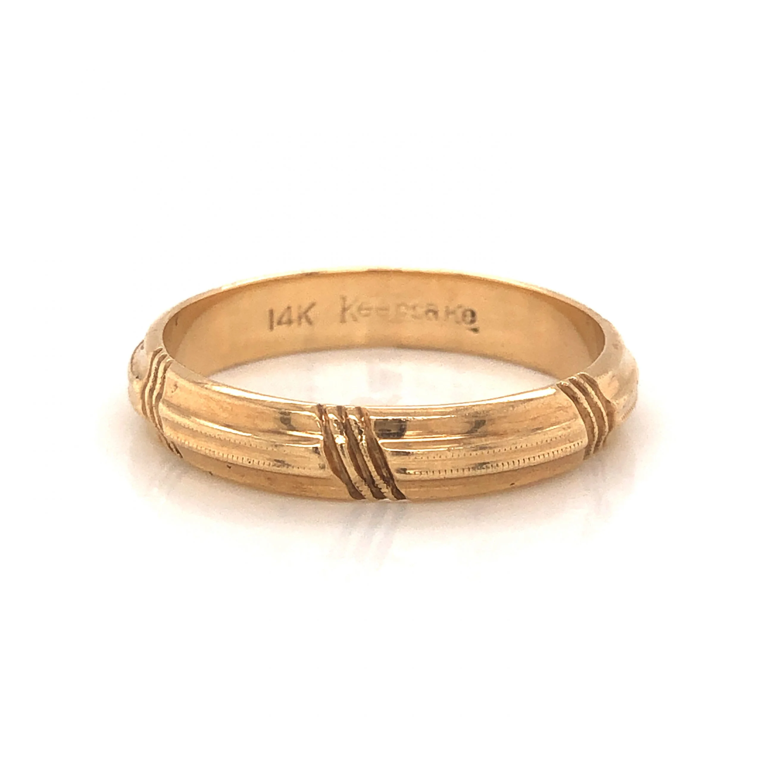 Men's Vintage Textured Wedding Band in 14k Yellow Gold - Image 3