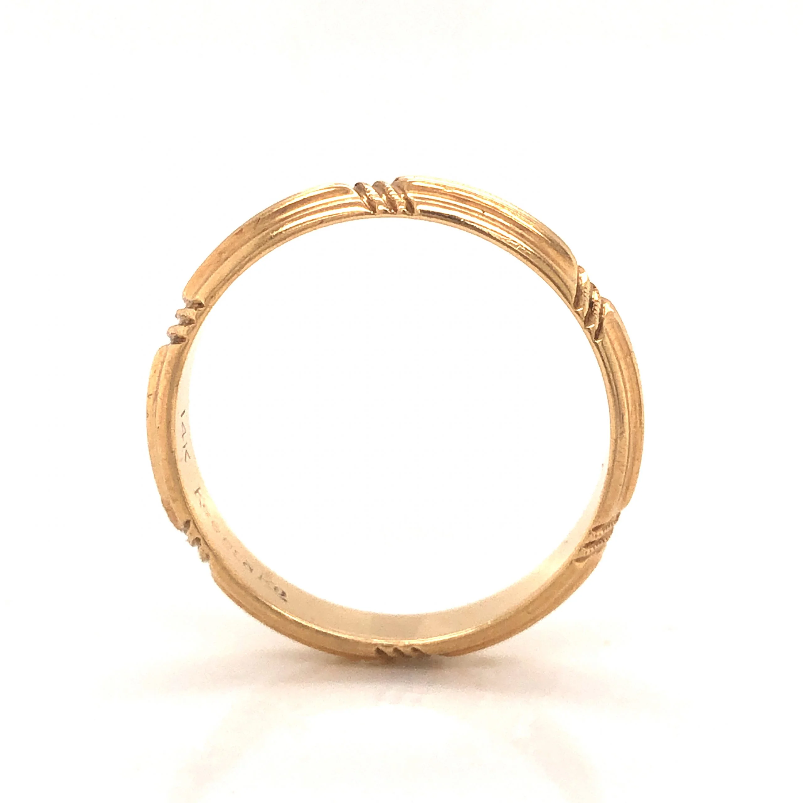 Men's Vintage Textured Wedding Band in 14k Yellow Gold - Image 4