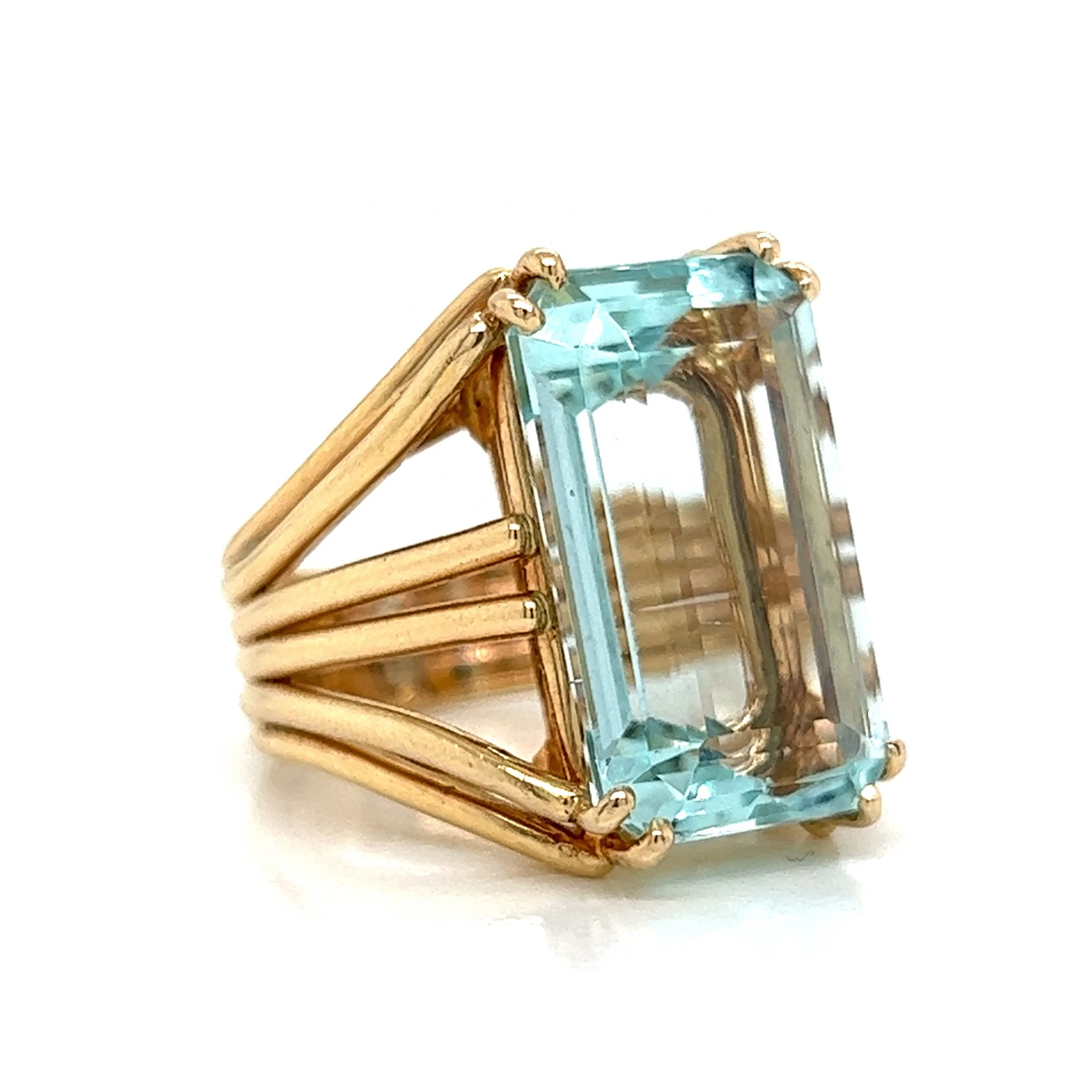 Mid-Century Aquamarine Cocktail Ring in 14k Yellow Gold - Image 3