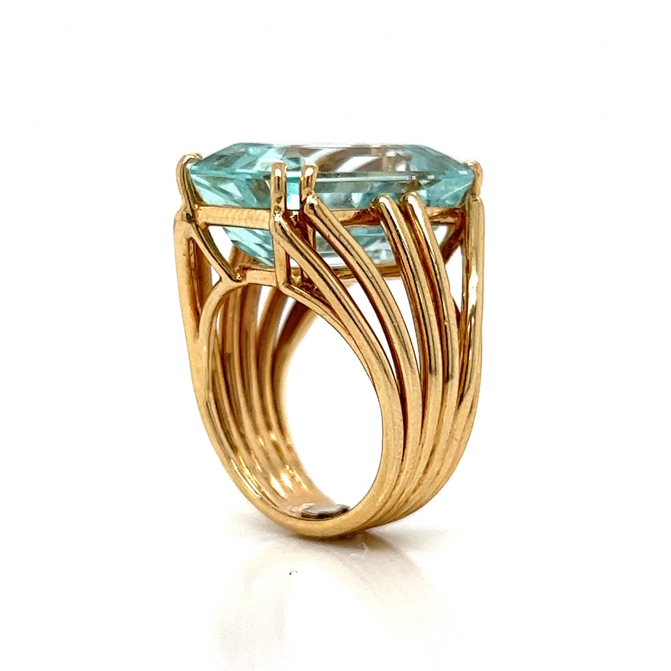 Mid-Century Aquamarine Cocktail Ring in 14k Yellow Gold - Image 5