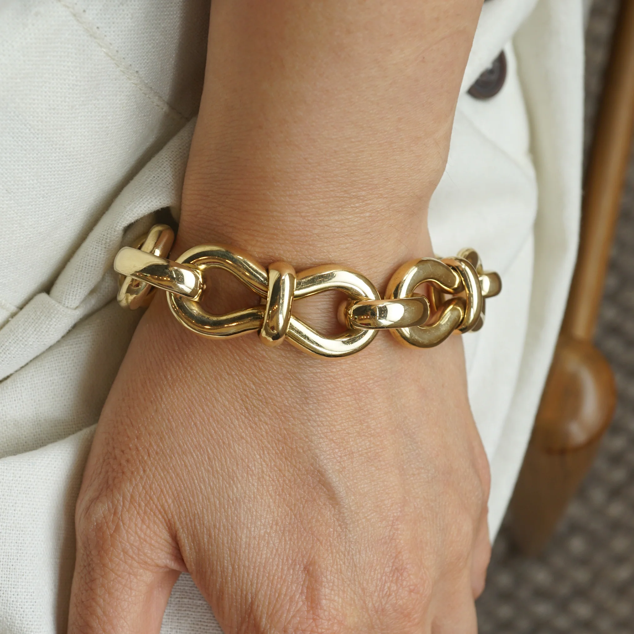 Mid-Century Chunky Link Bracelet in 18k Yellow Gold - Image 5