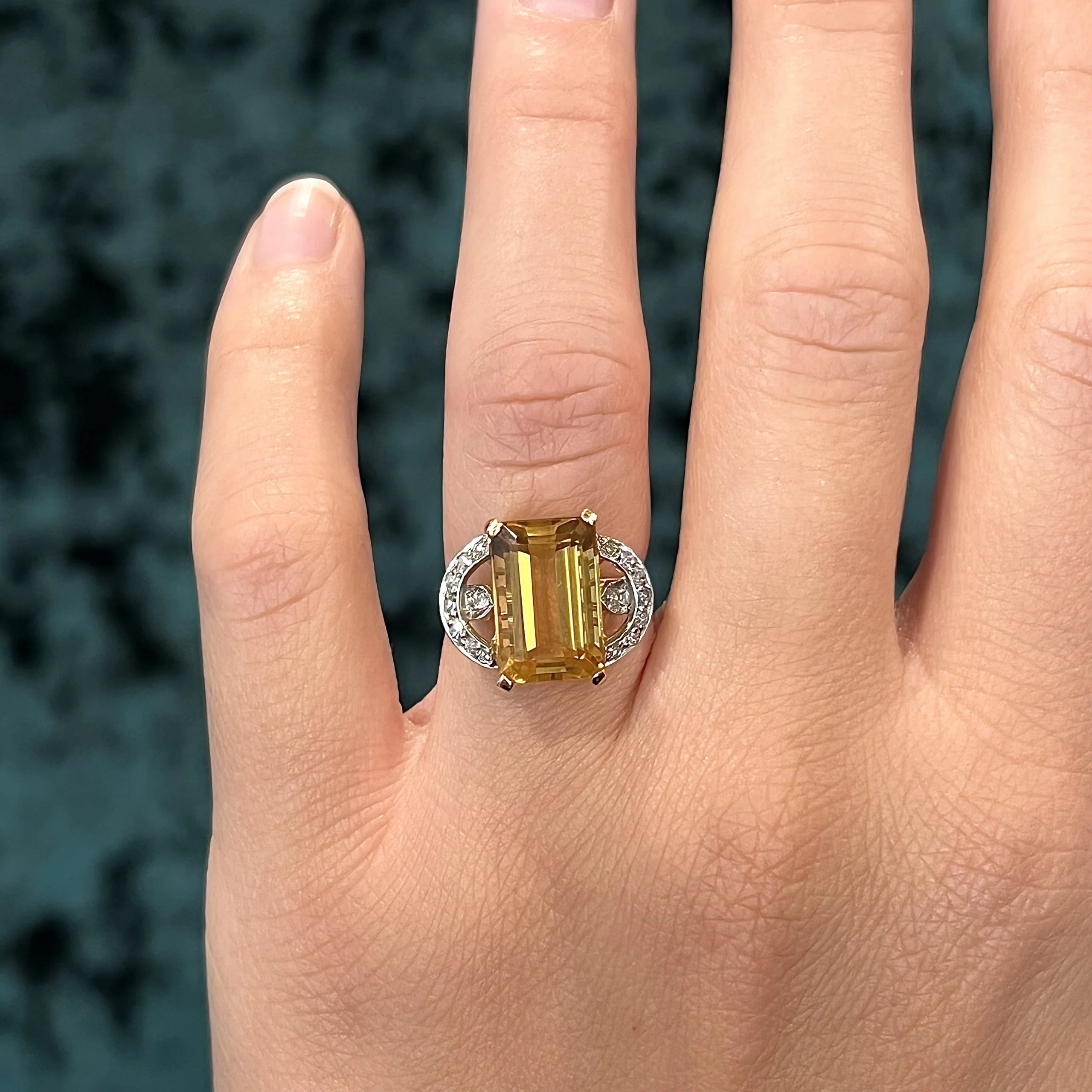 Mid-Century Citrine & Diamond Ring in 18k Yellow Gold - Image 6