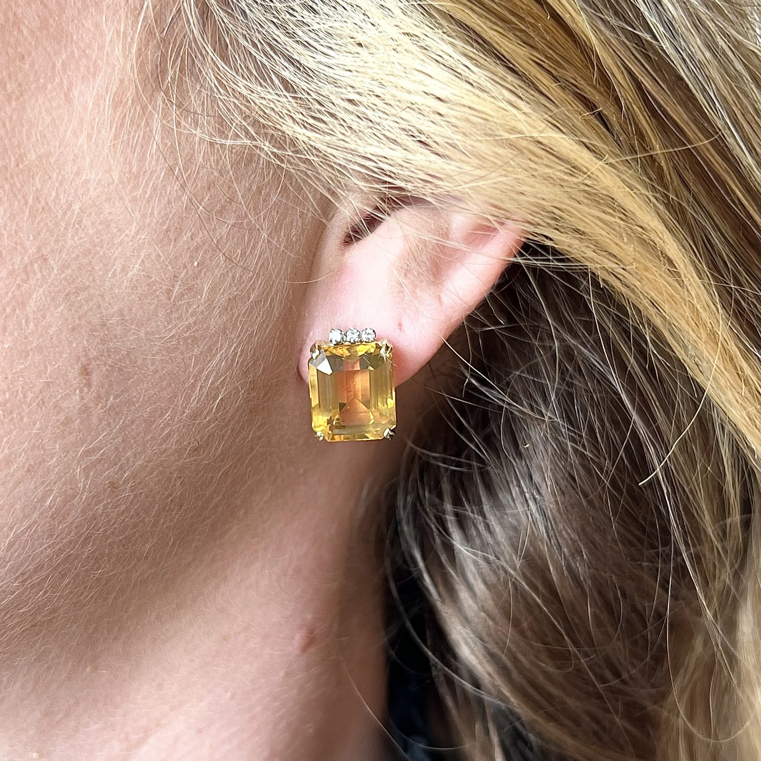 Mid-Century Citrine Stud Earrings in 14k Yellow Gold - Image 4