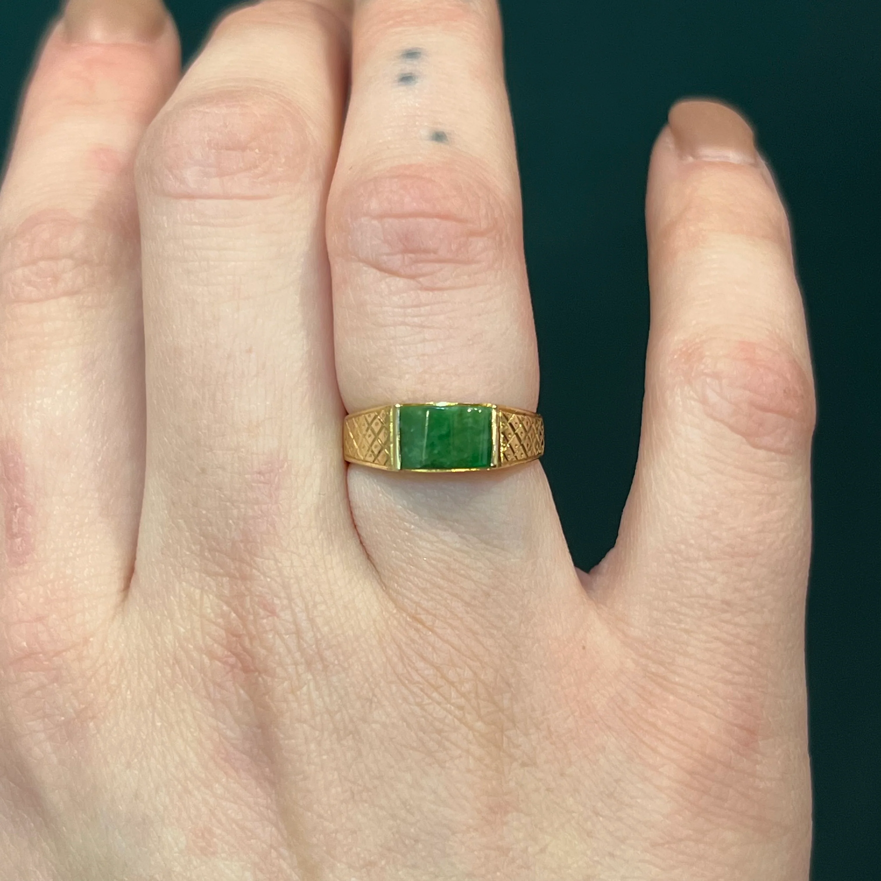 Mid-Century Engraved Jade Ring in 14k Yellow Gold - Image 6