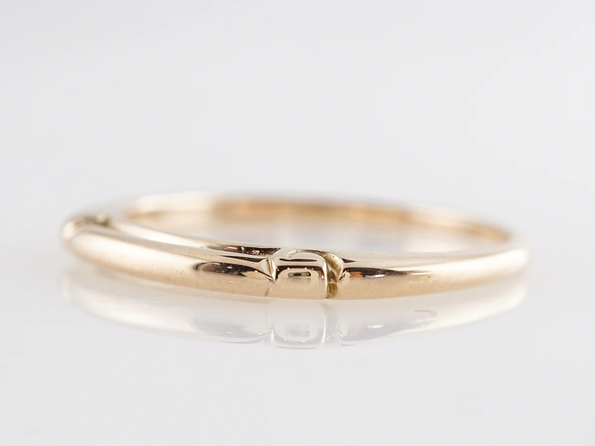 Mid-Century Engraved Wedding Band in 14k Yellow Gold - Image 2