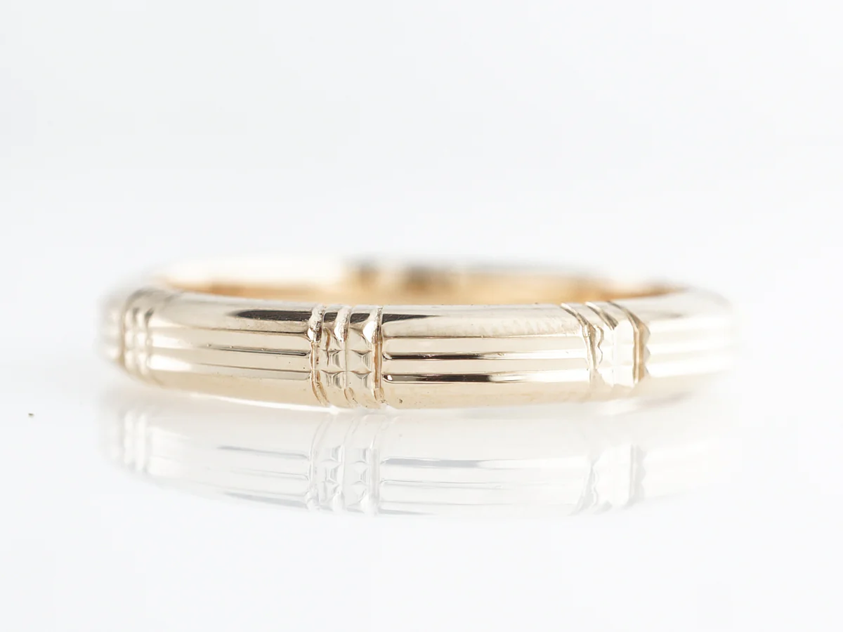 Mid-Century Engraved Wedding Band in Yellow Gold - Image 2