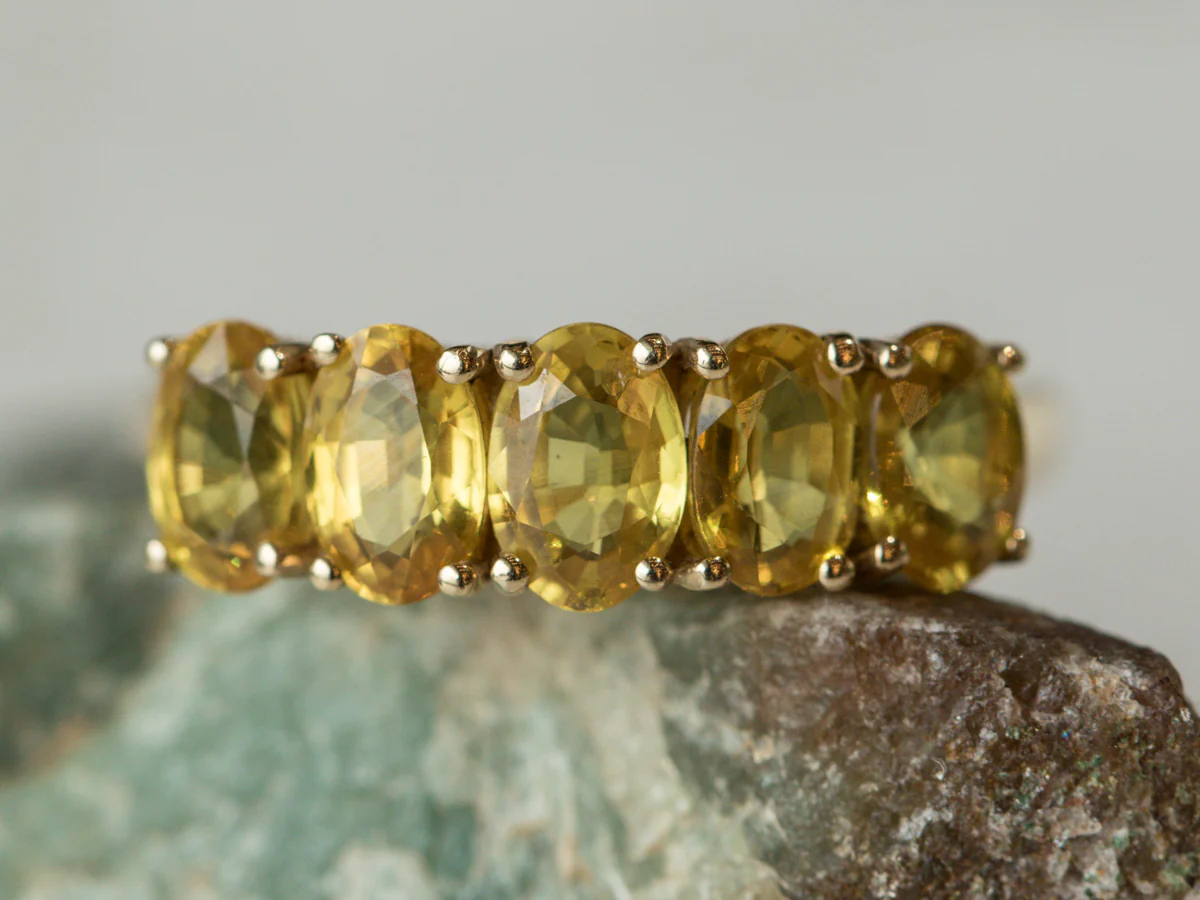 Mid-Century Five Stone Citrine Ring in 14k Yellow Gold - Image 6