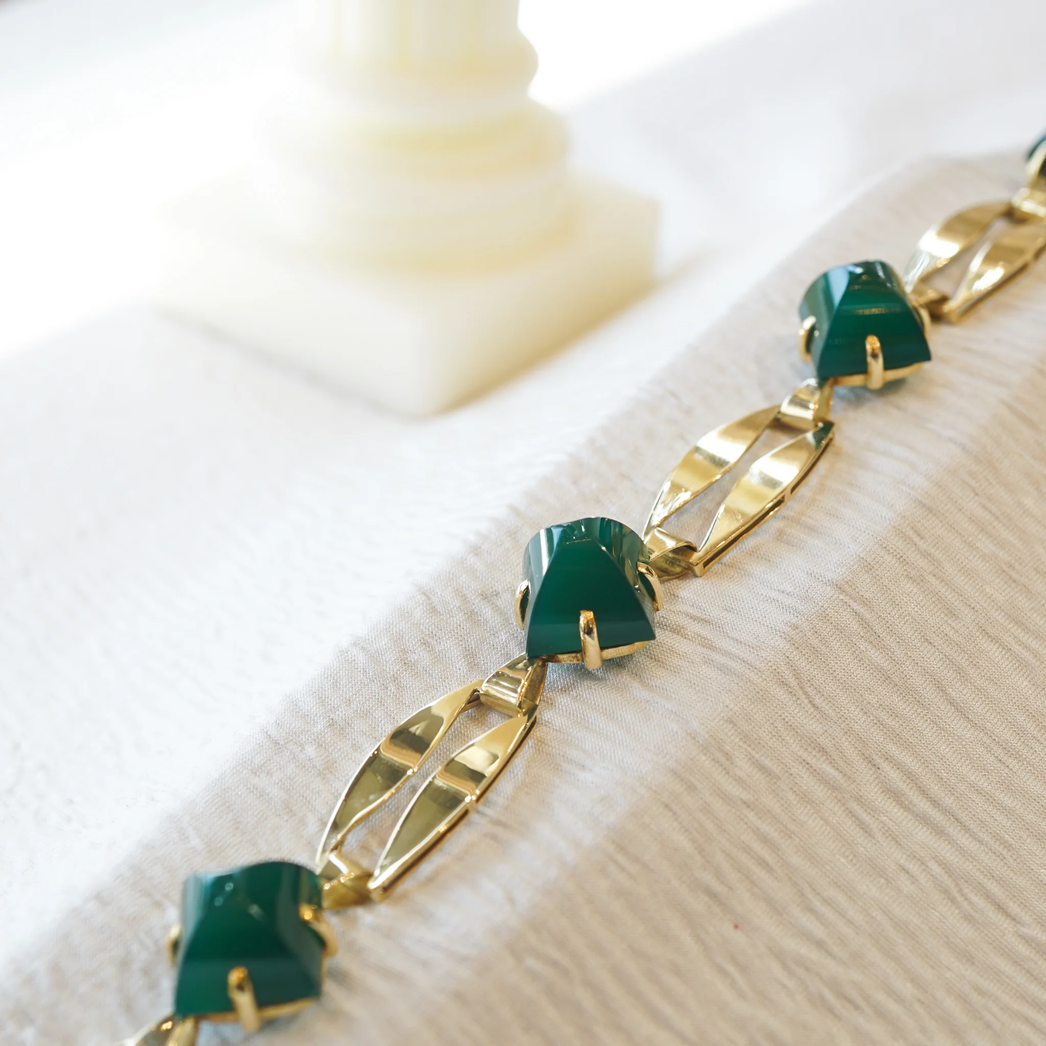 Mid-Century Green Onyx Bracelet in 18k Yellow Gold - Image 5