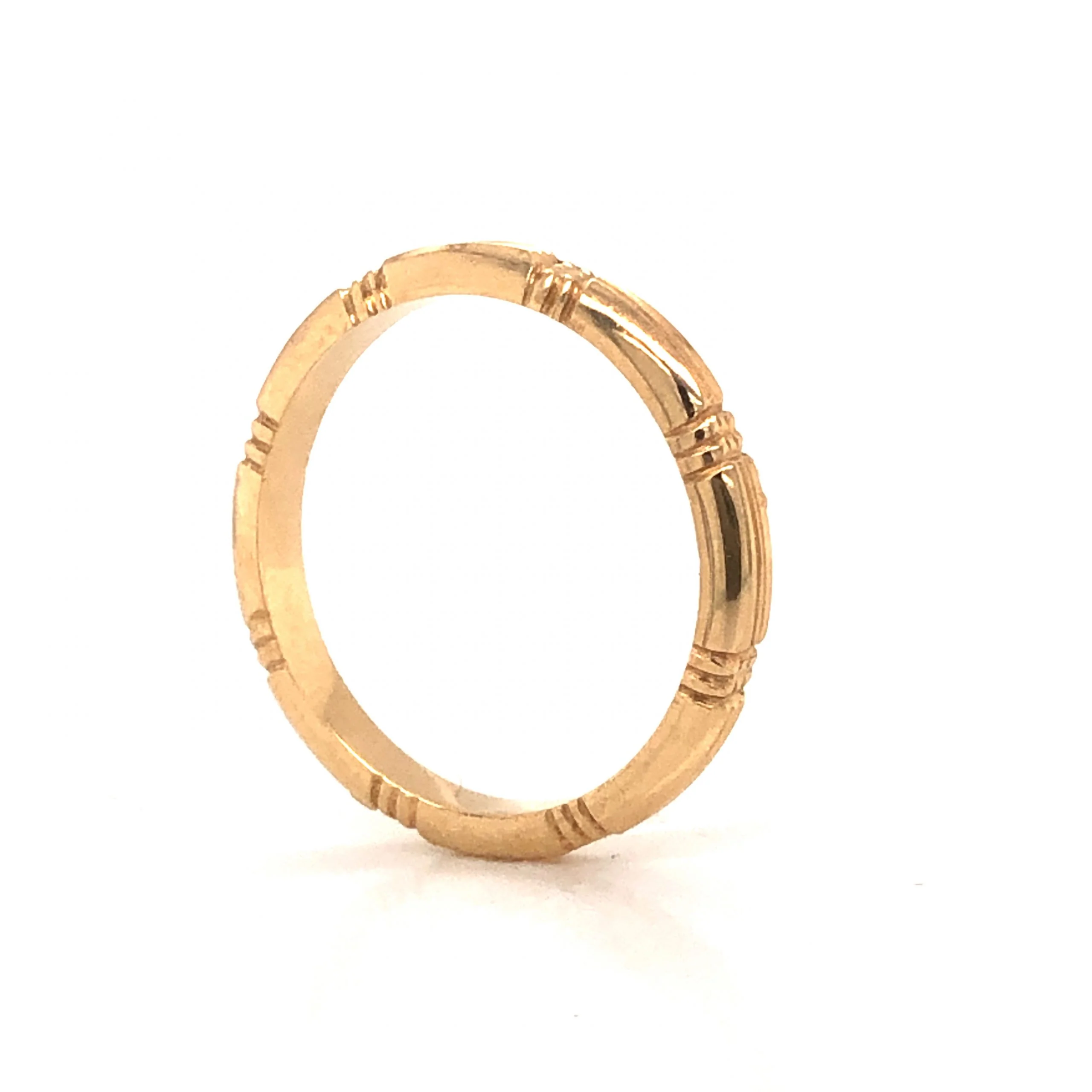 Mid-Century Ridged Wedding Band in 14k Yellow Gold - Image 5