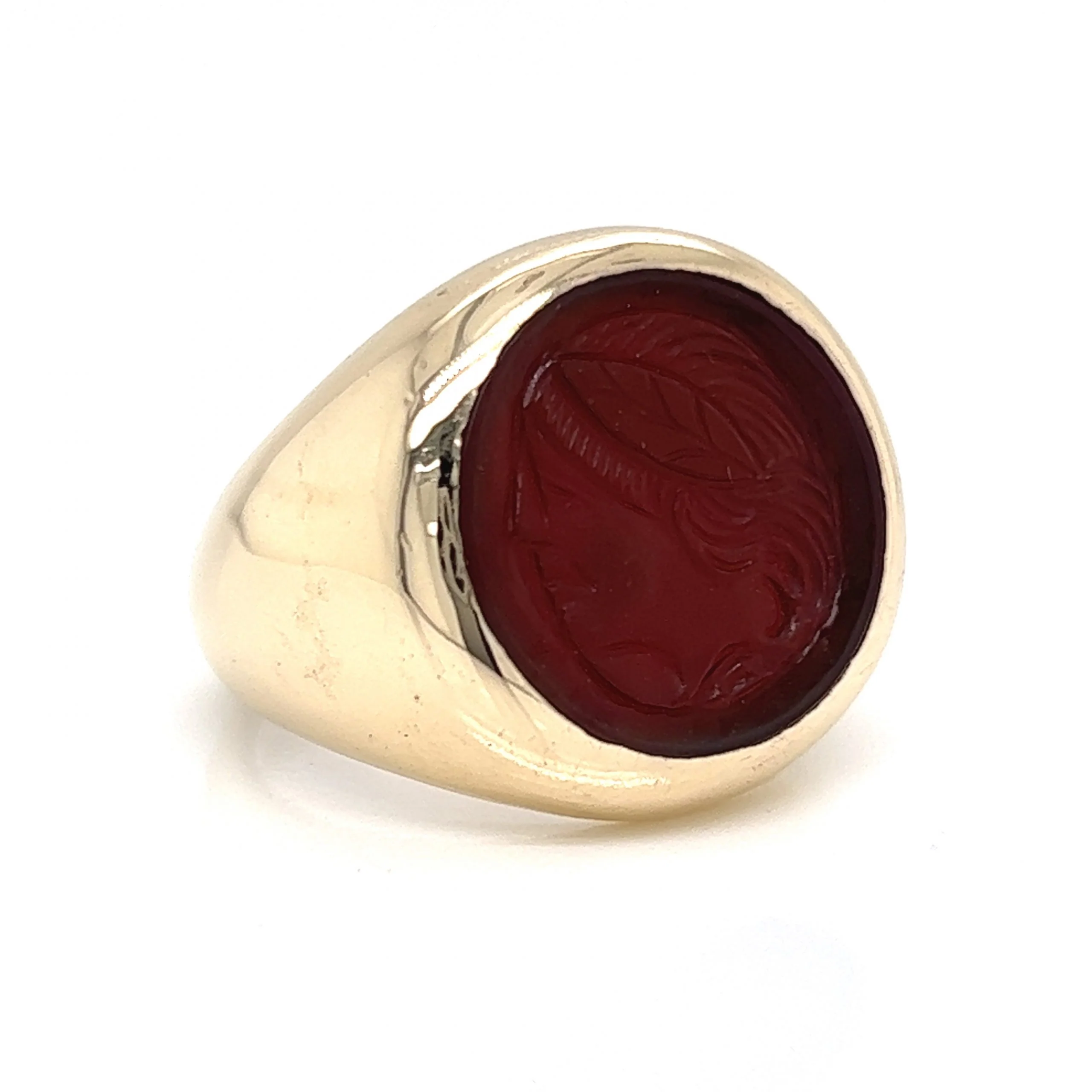 Mid-Century Sardonyx Intaglio Cocktail Ring in 10k Yellow Gold - Image 3