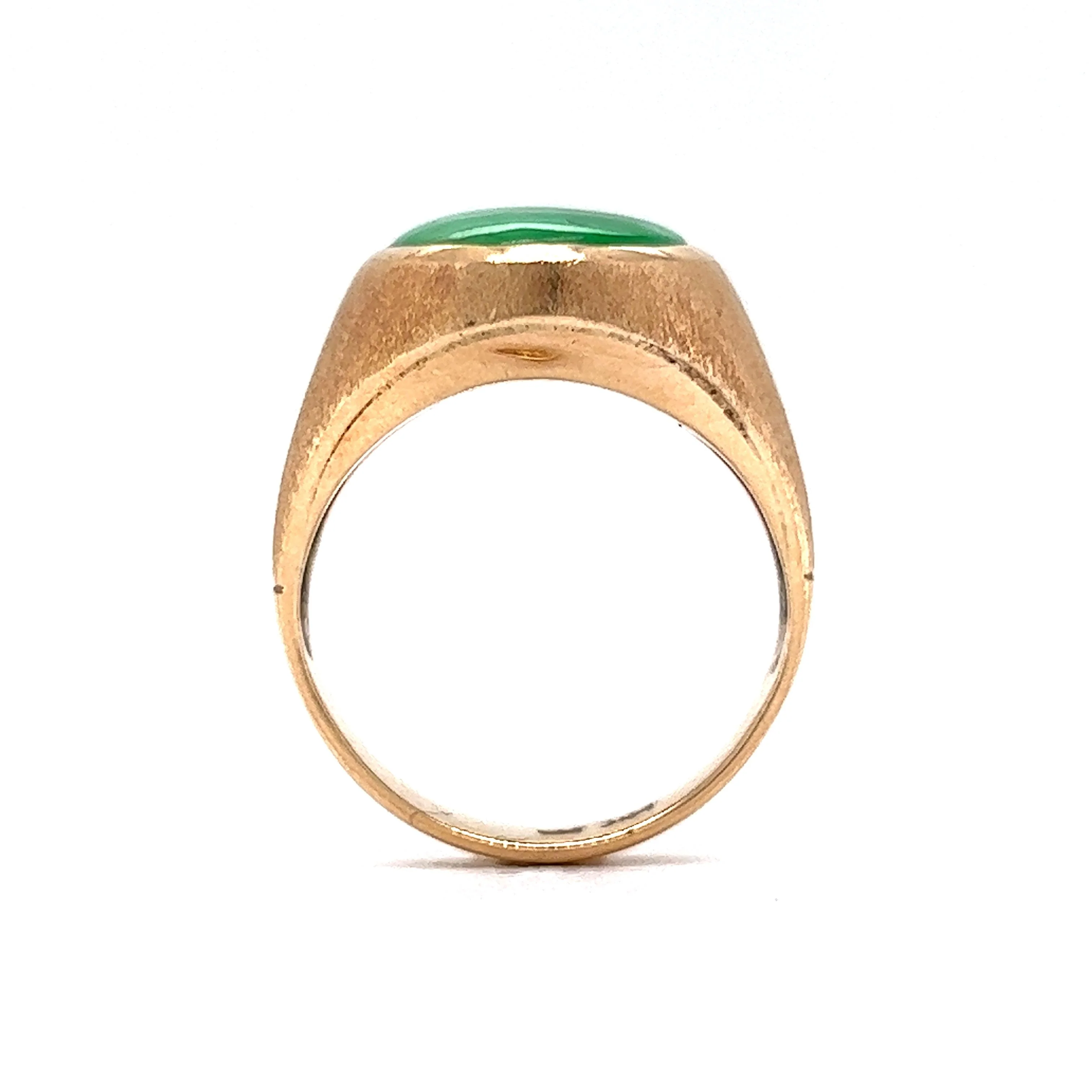 Mid-Century Textured Bezel Set Jade Cocktail Ring in 14k Yellow Gold - Image 4