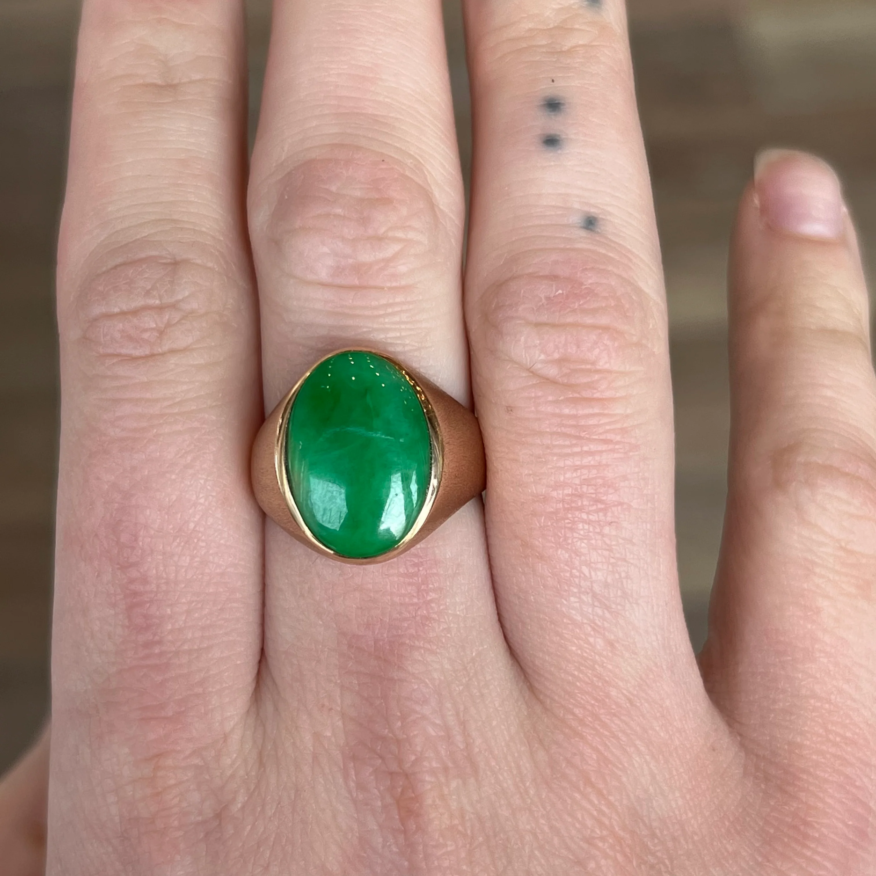 Mid-Century Textured Bezel Set Jade Cocktail Ring in 14k Yellow Gold - Image 6