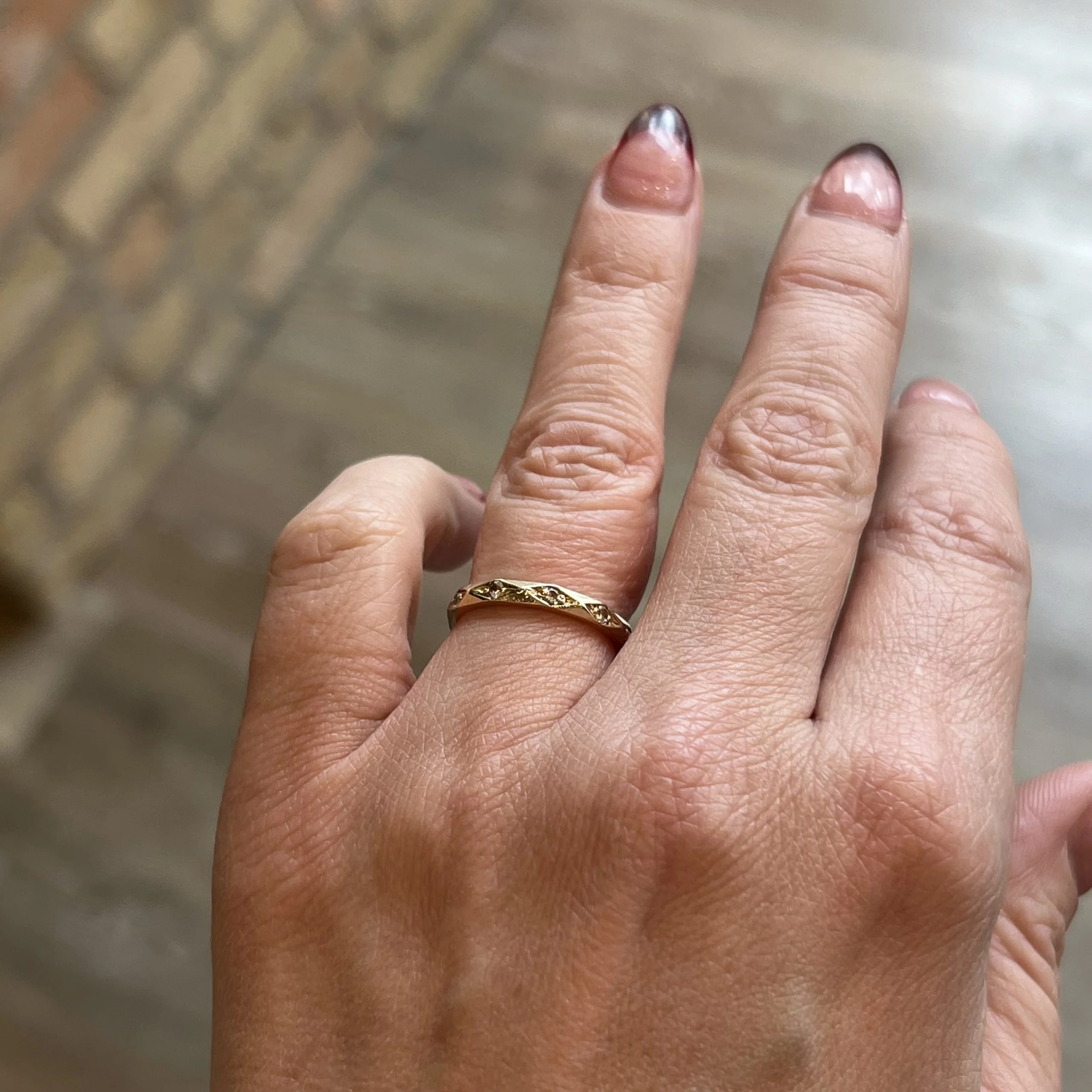 Mid-Century Textured Diamond Eternity Band in 9k Yellow Gold - Image 6