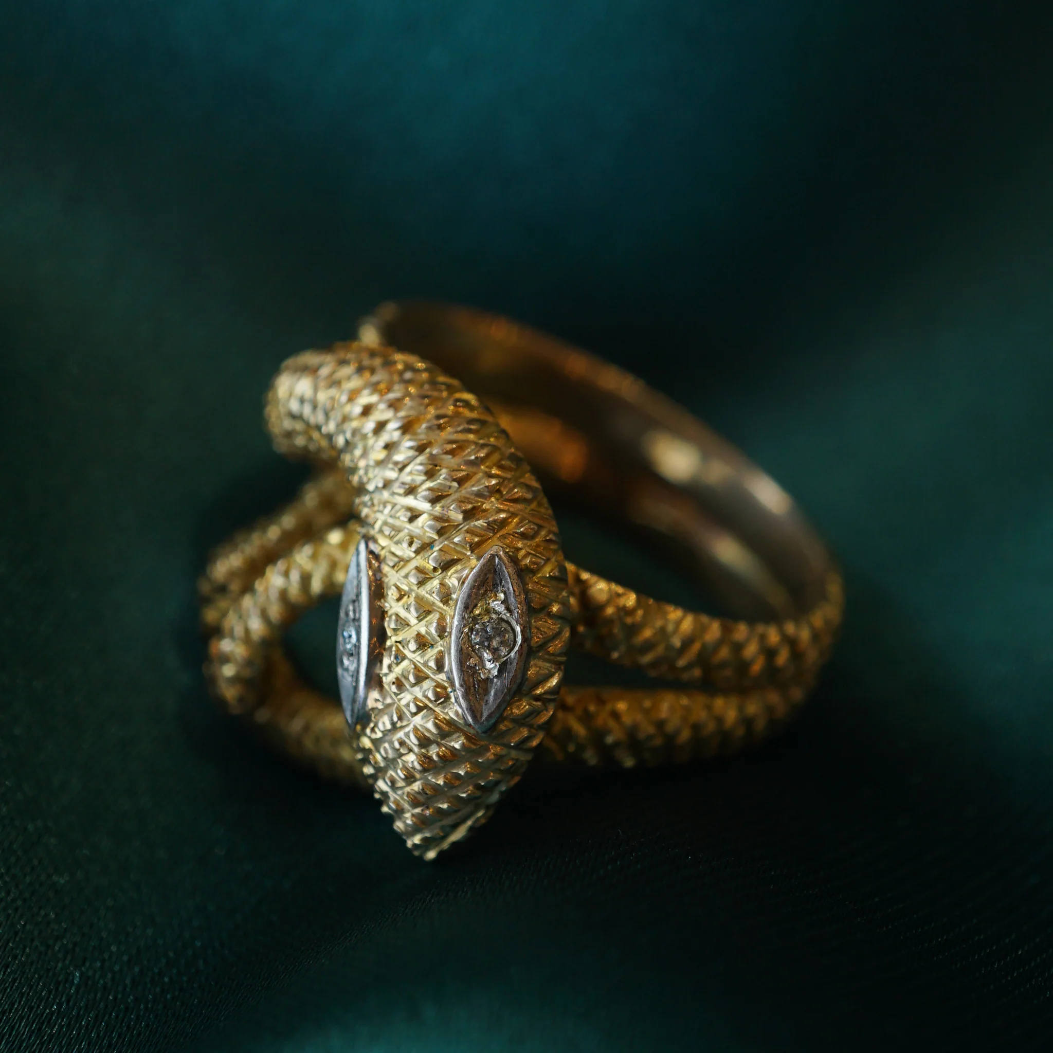 Mid-Century Textured Snake Ring in 14k Yellow Gold - Image 5