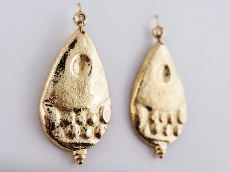 Misani Hiromi Dangle Earrings .14 Round Brilliant Cut Diamonds in 18k Yellow Gold - Image 2