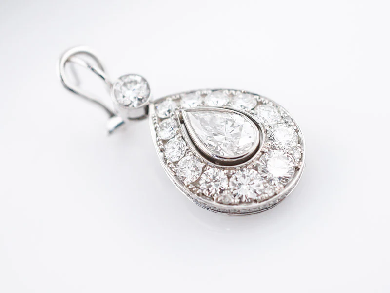 ***RTV***Modern 1.65 Pear Cut Emerald & 1.50 Pear Cut Diamonds in 18k White Gold - Image 7