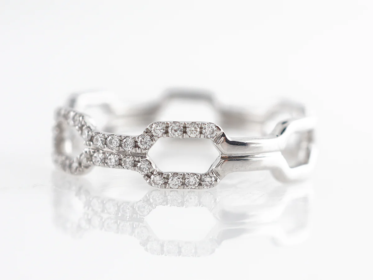 Modern .18 Diamond Wedding Band in 18k White Gold - Image 2