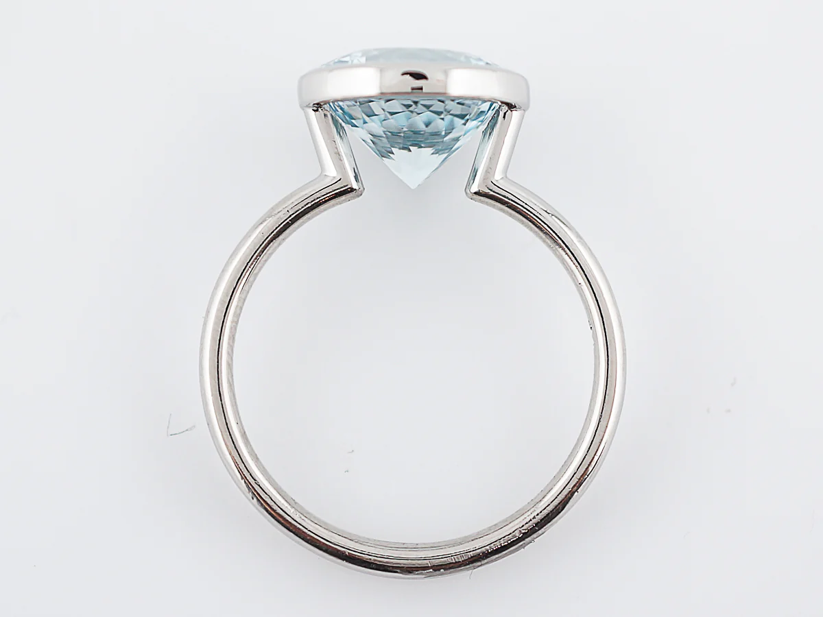 Modern 4.45 Round Brilliant Cut Aquamarine Ring in Platinum - Image 6