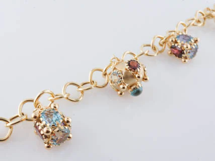 Modern Aquamarine, Garnet, Citrine and Amethyst Link Charm Bracelet in 18k Yellow Gold - Image 3