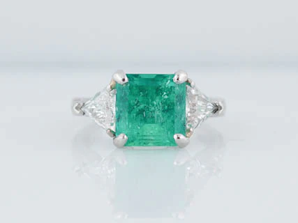 Modern Art Deco 2.90 ct Square Emerald Ring with Trilliant Diamonds in Platinum