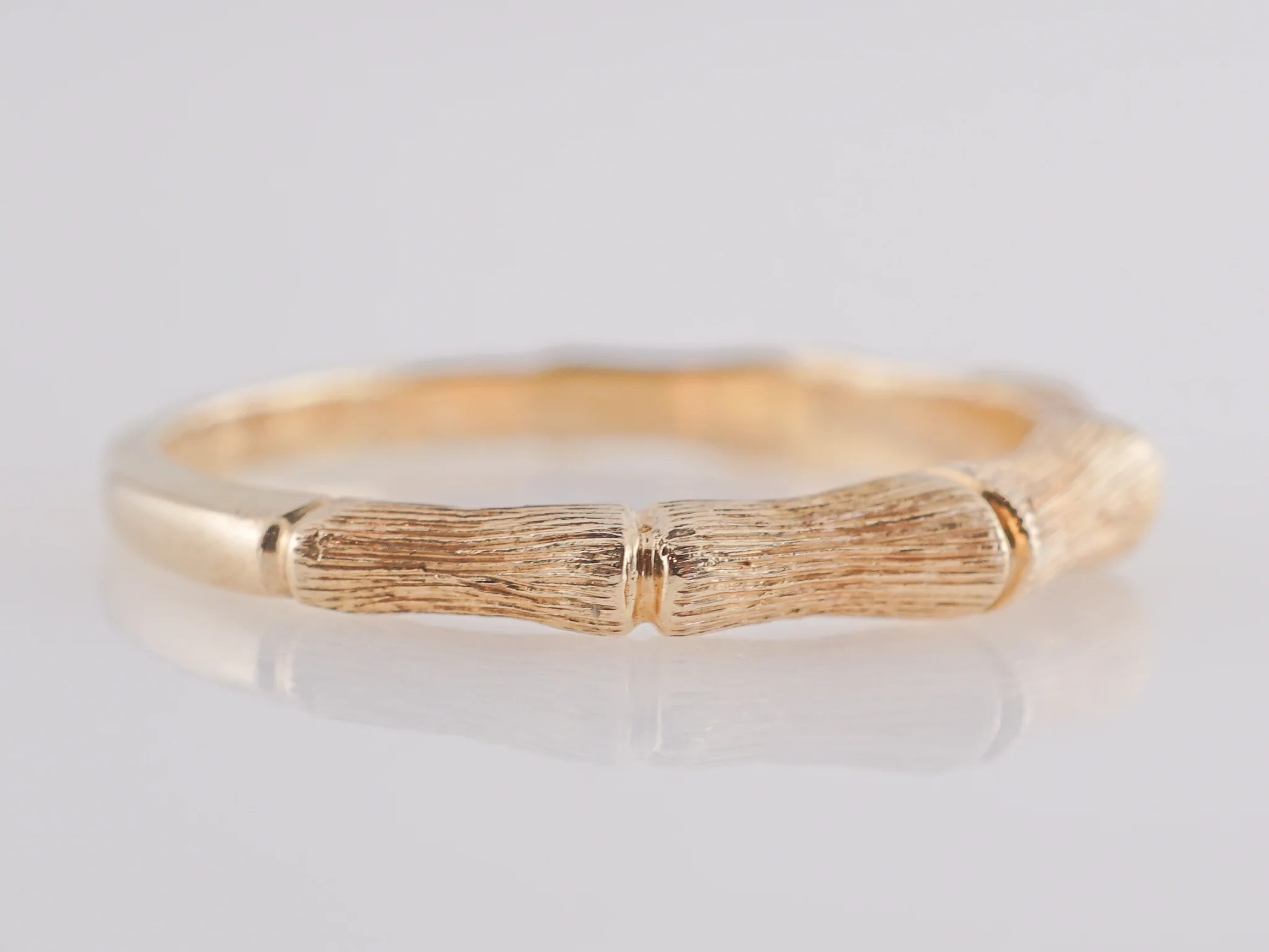 Modern Bamboo Style Wedding Band in 14k Yellow Gold - Image 3