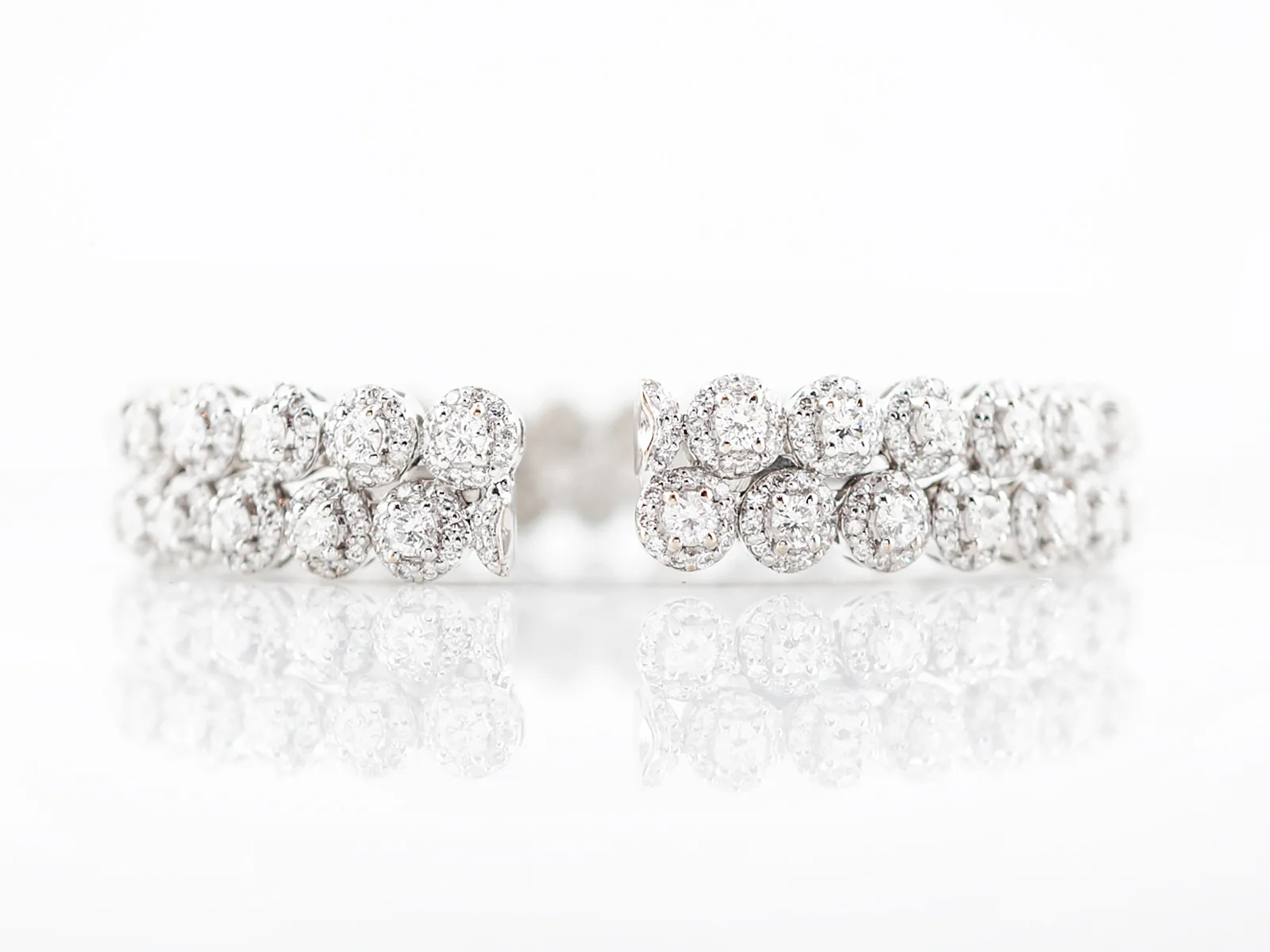 Modern Bracelet 10.40 Round Brilliant Cut Diamonds in 18K White Gold - Image 2