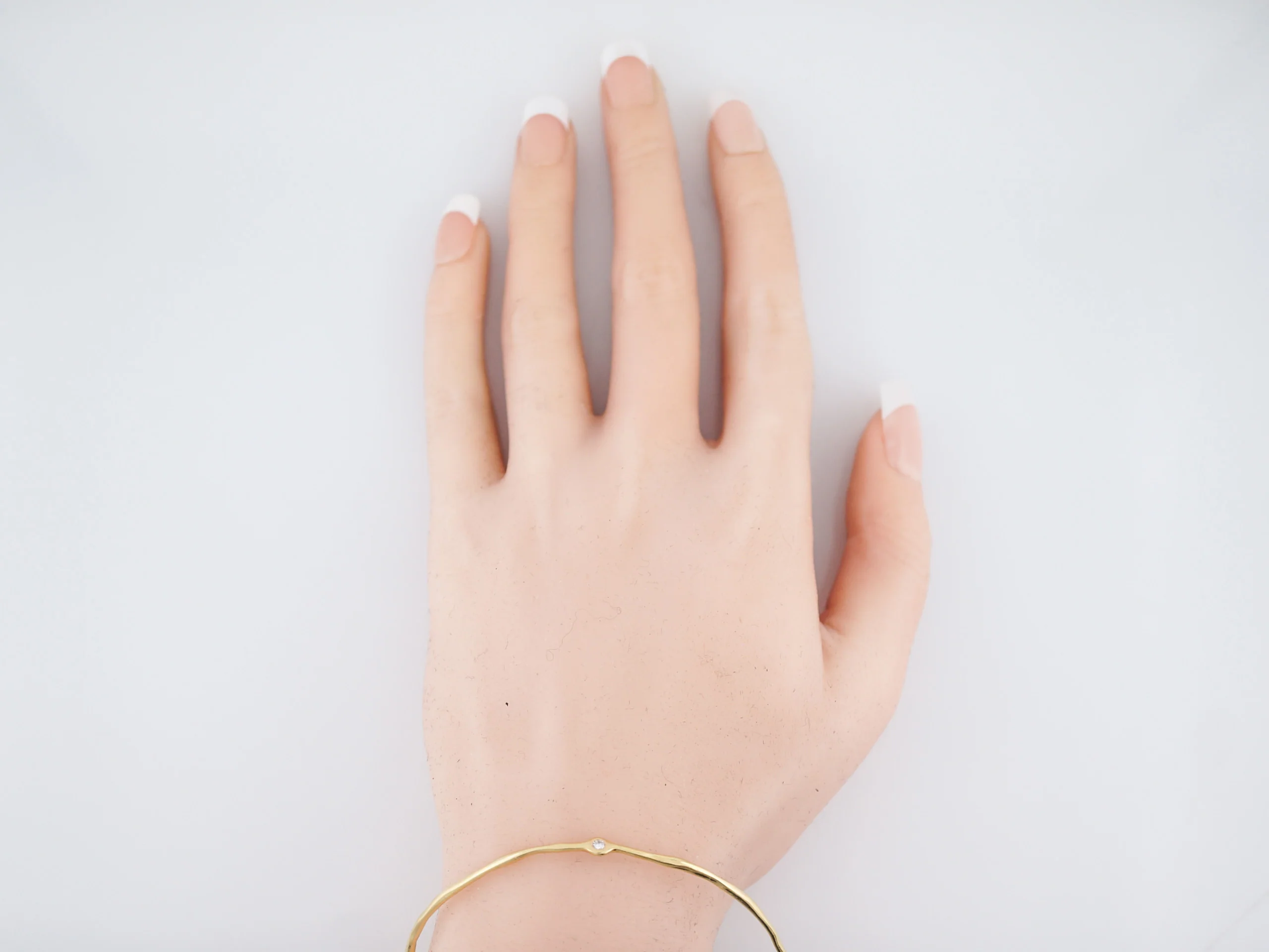 Modern Bracelet .10 Round Brilliant Cut Diamonds in 18k Yellow Gold - Image 5