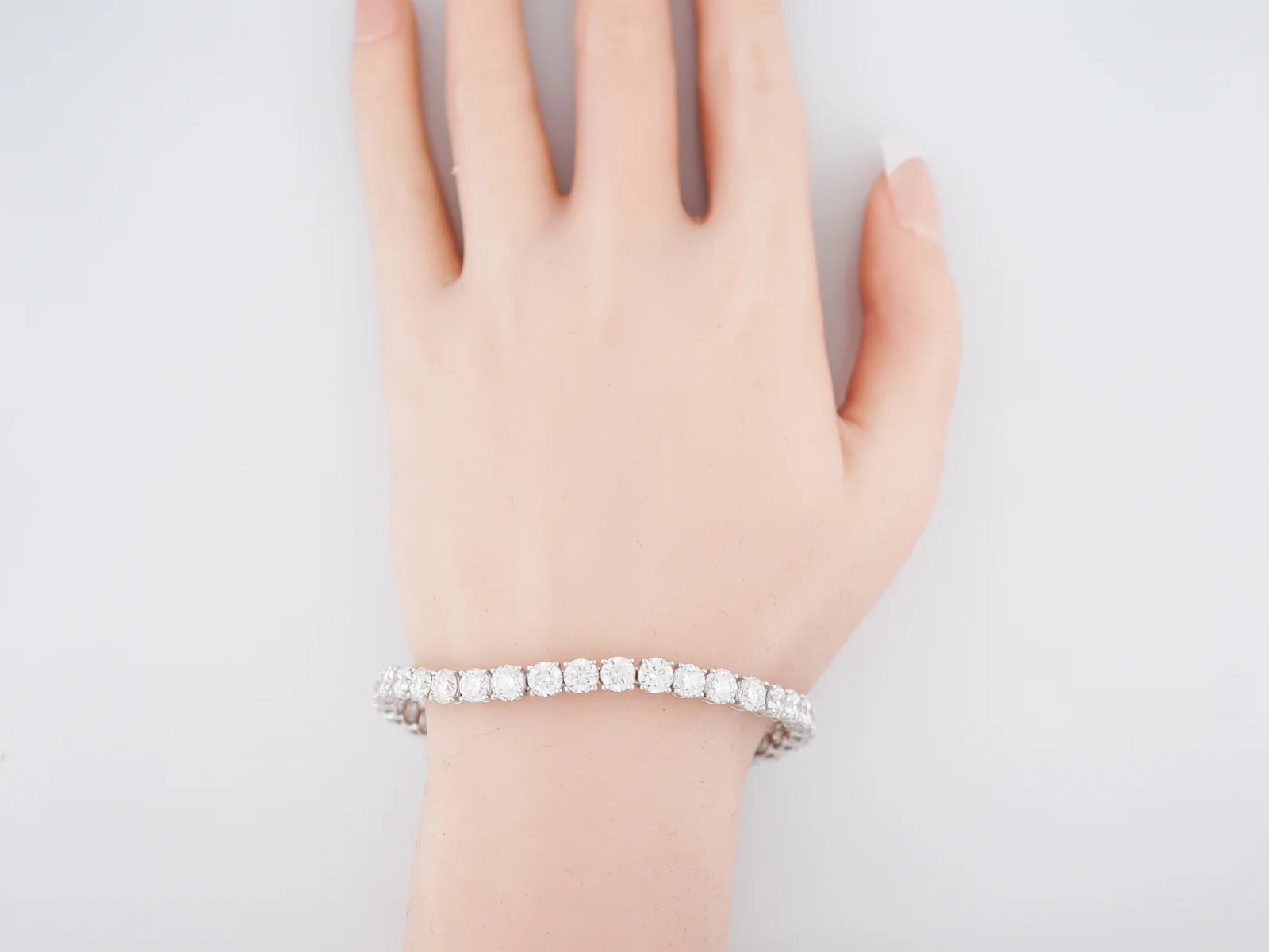 ***RTV***Modern Bracelet GIA 14.46 Round Brilliant Cut Diamonds in Platinum - Image 3