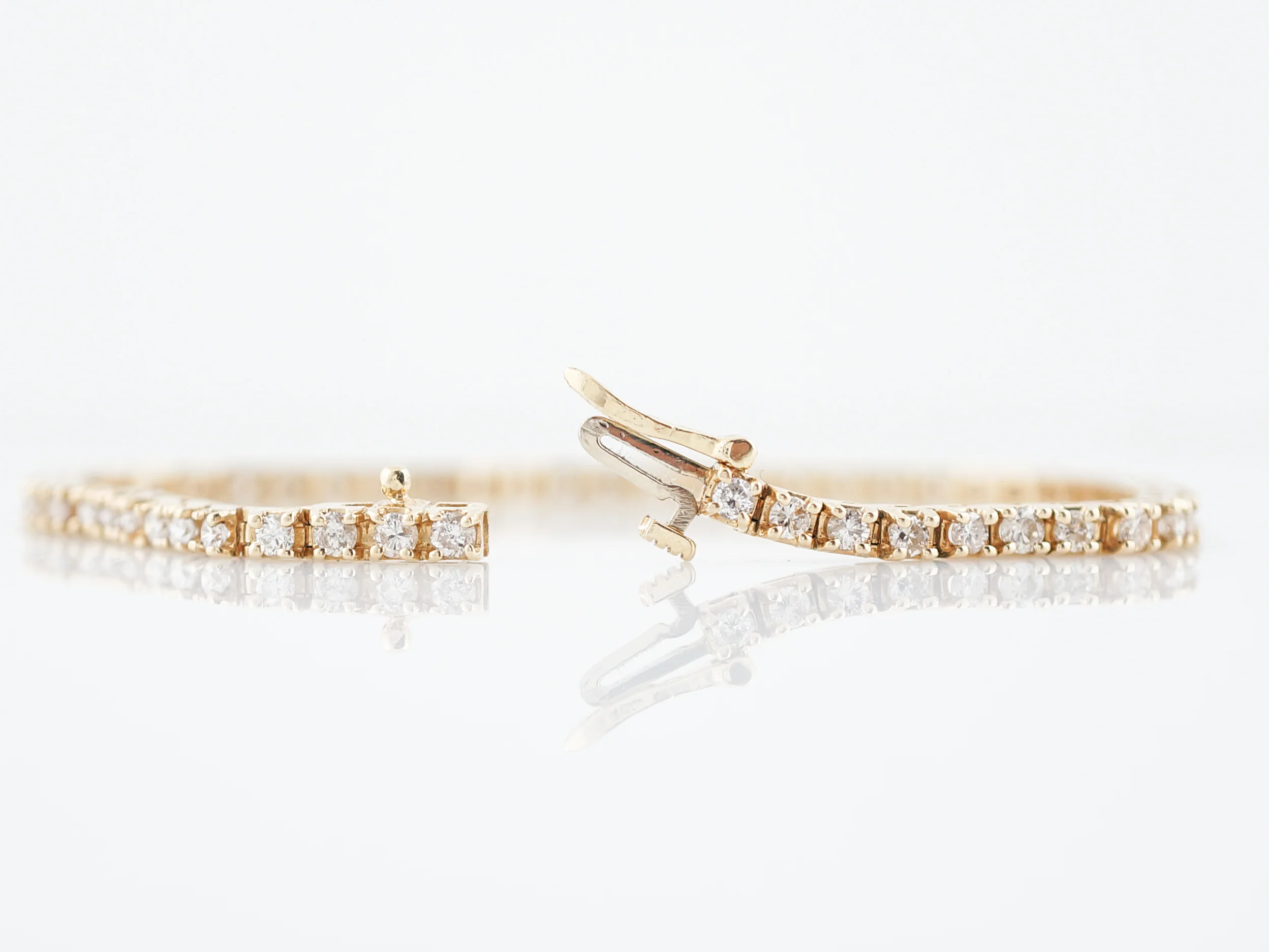 Modern Bracelet 3.30 Round Brilliant Cut Diamonds in 14k Yellow Gold - Image 4