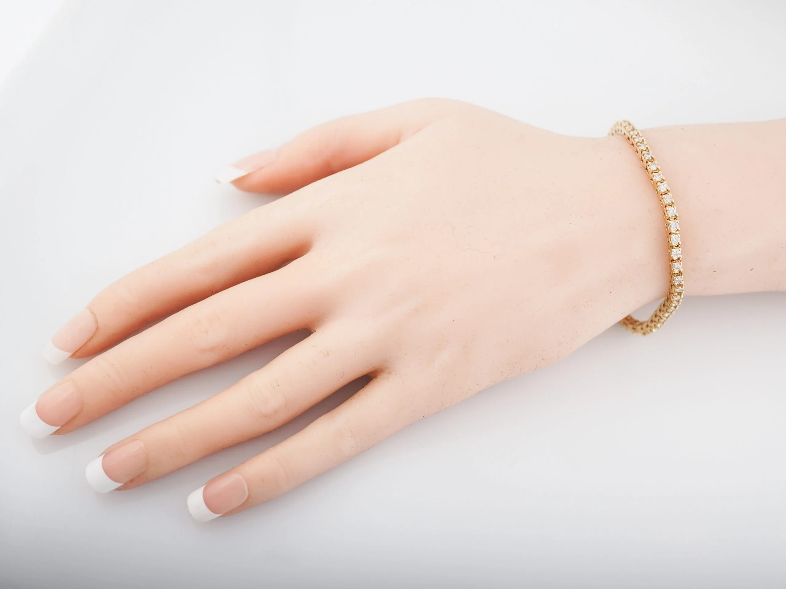 Modern Bracelet 3.30 Round Brilliant Cut Diamonds in 14k Yellow Gold - Image 5