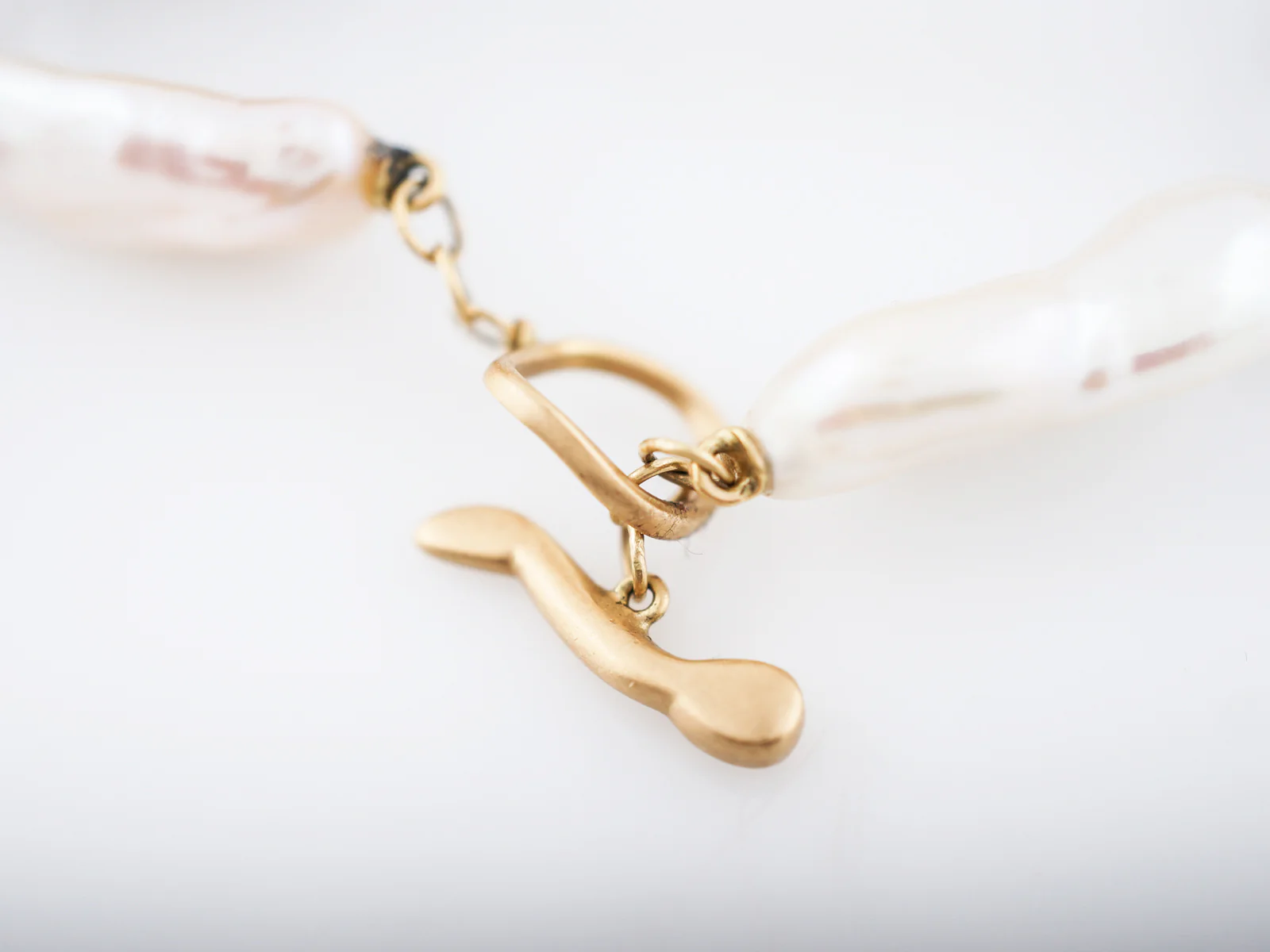***RTV***Modern Bracelet .36 White Diamonds, .72 Black Diamonds, Pearl & Onyx in 14K Yellow Gold - Image 5