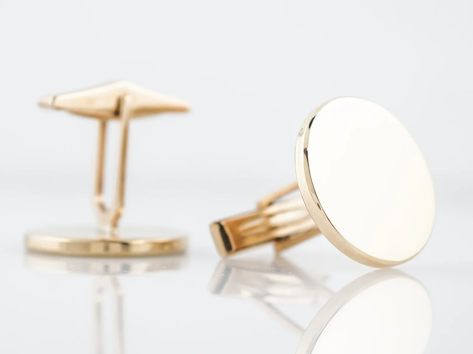 Modern Cufflinks in 14k Yellow Gold - Image 2