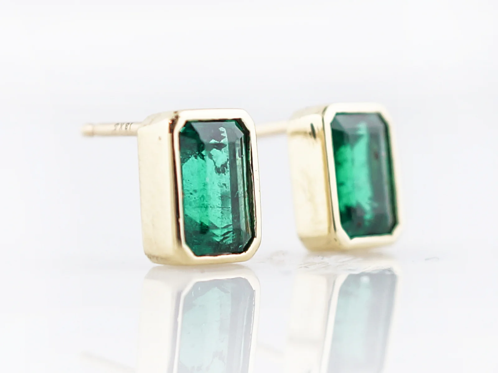 Modern Earrings 1.78 Emerald Cut Emeralds in 18k Yellow Gold - Image 3