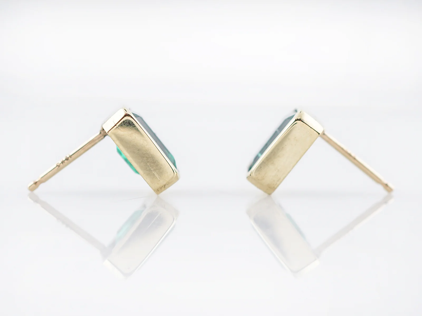 Modern Earrings 1.78 Emerald Cut Emeralds in 18k Yellow Gold - Image 4