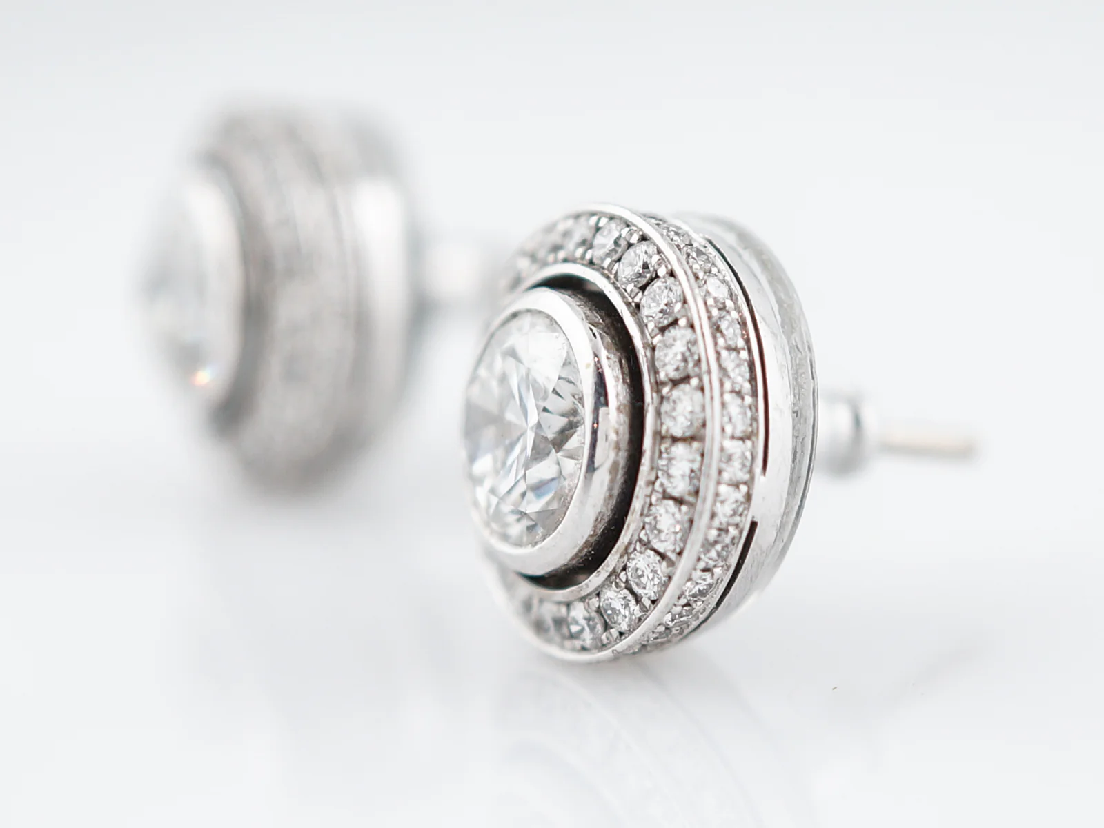 Modern Earrings 2.74 Round Brilliant Cut Diamonds in 14k White Gold - Image 2