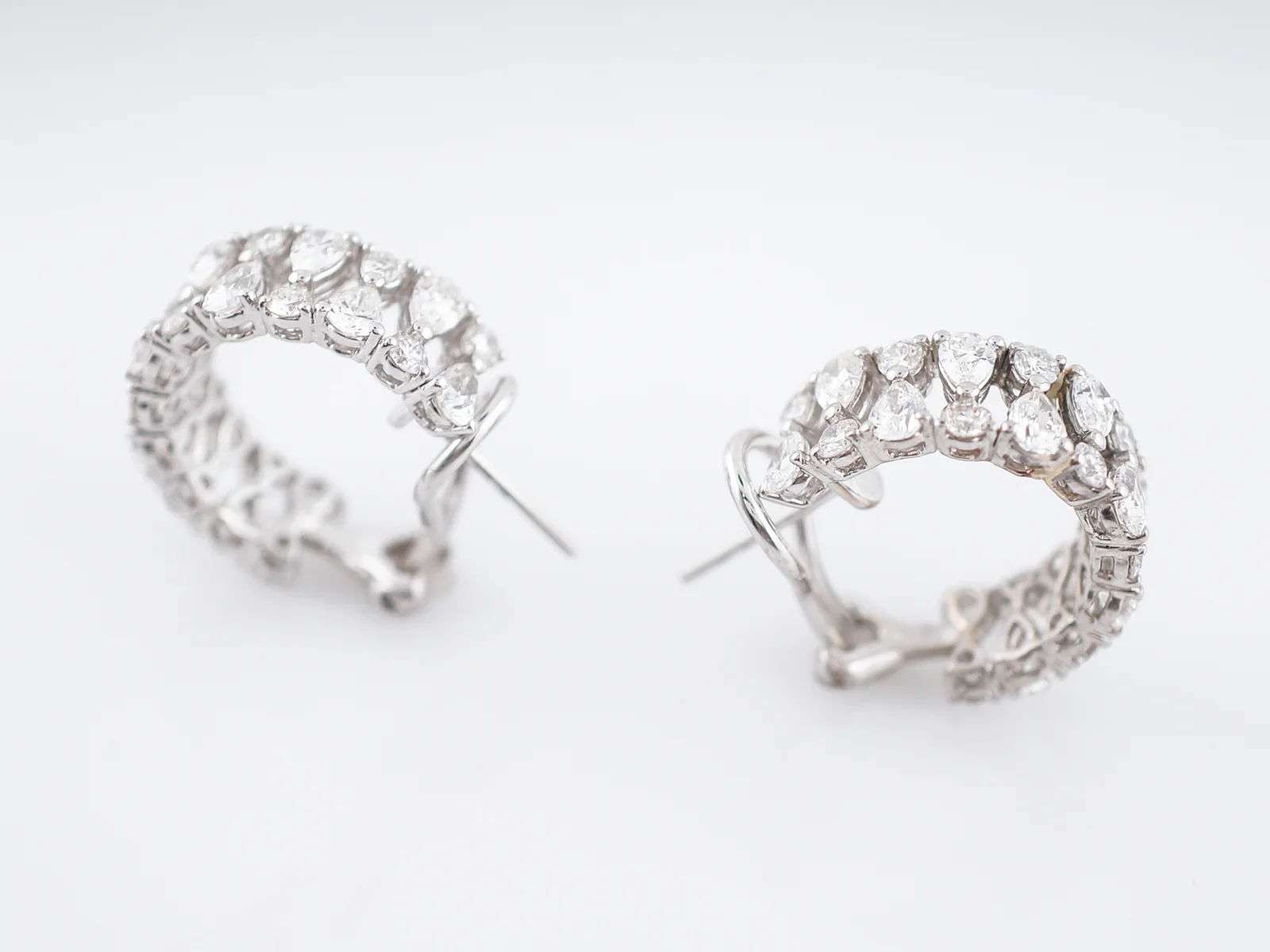 Modern Earrings 4.24 Pear & Round Brilliant Cut Diamonds in 18k White Gold - Image 7