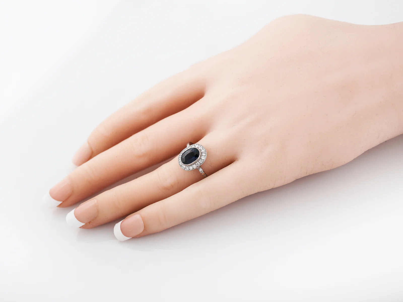 Modern Engagement Ring 1.66 Oval Cut Sapphire in Platinum - Image 8