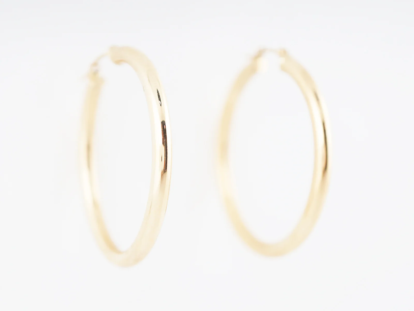 Modern Hoop Earrings in 14k Yellow Gold - Image 4