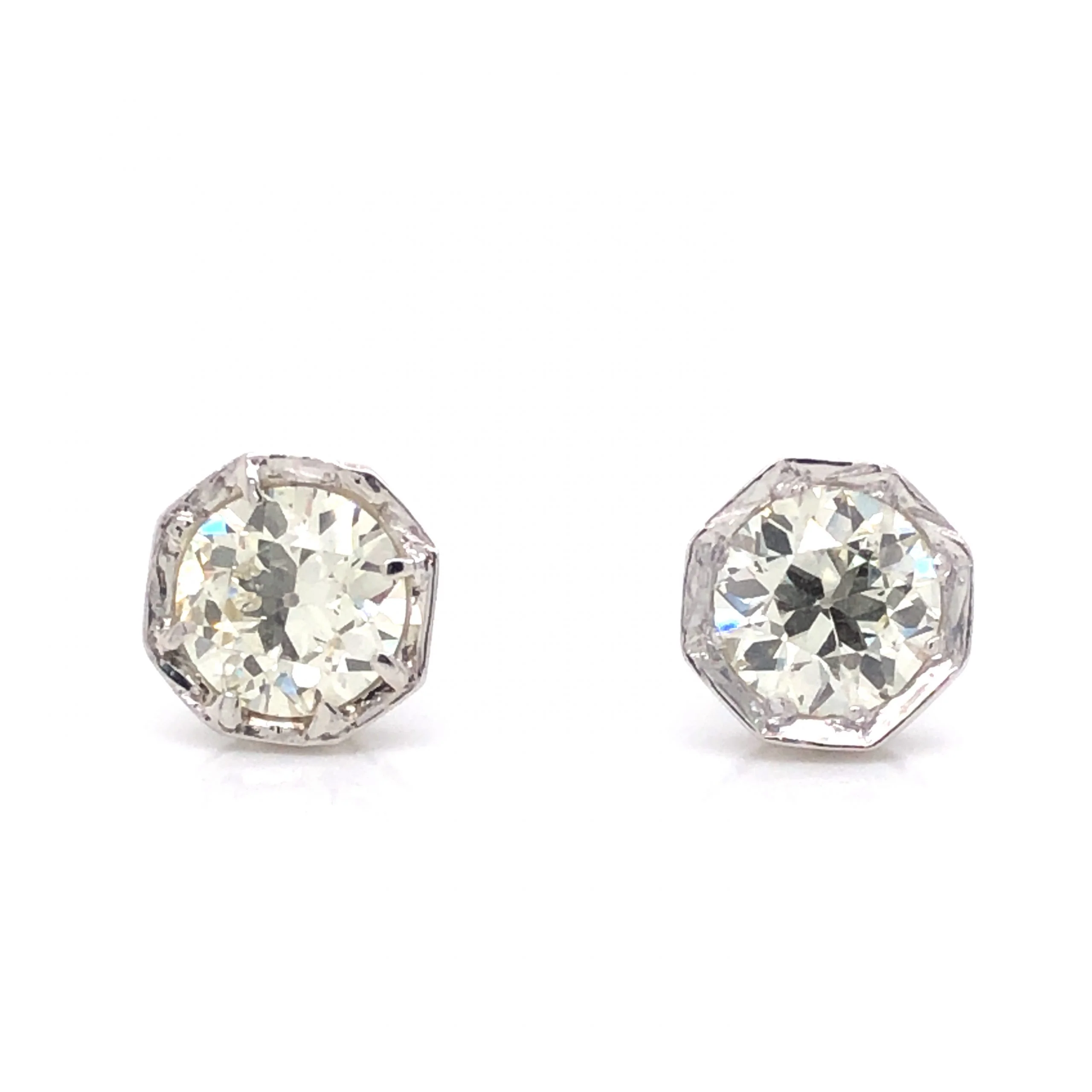 Modern Old European Cut Diamond Stud Earrings in Platinum - Image 4