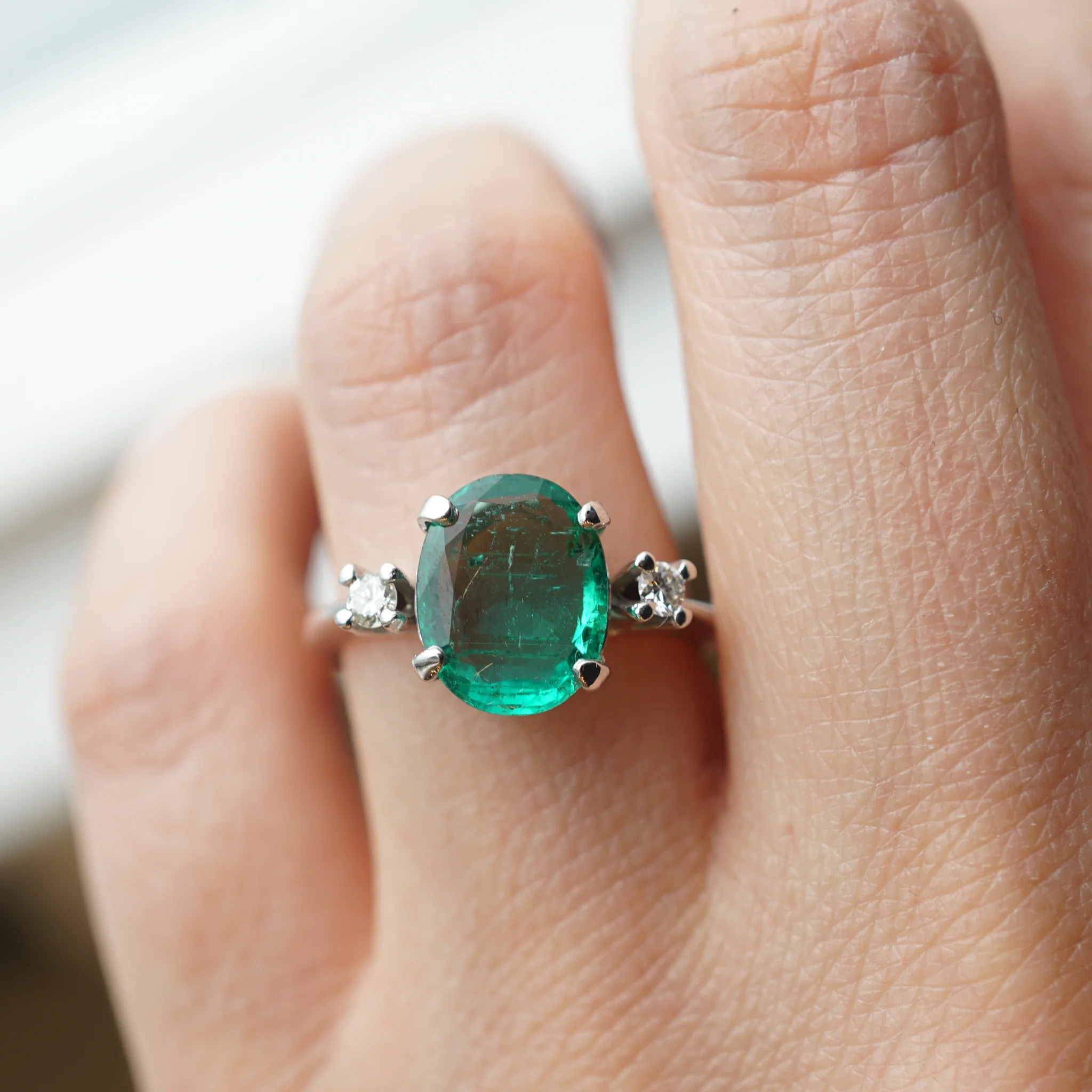 Modern Oval Cut Emerald Ring in 14k White Gold - Image 6