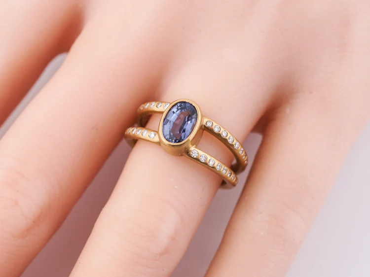 Modern Reinstein Ross Light Dance Ring 1.50 Oval Cut Sapphire in 20k Yellow Gold - Image 8
