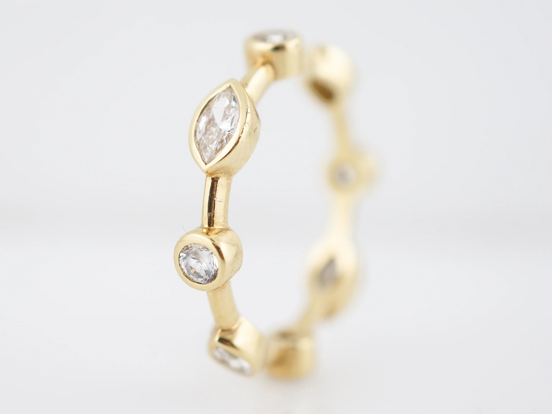 Modern Right Hand Ring 1.20 Marquis & Round Brilliant Cut Diamonds in 18k Yellow Gold - Image 2