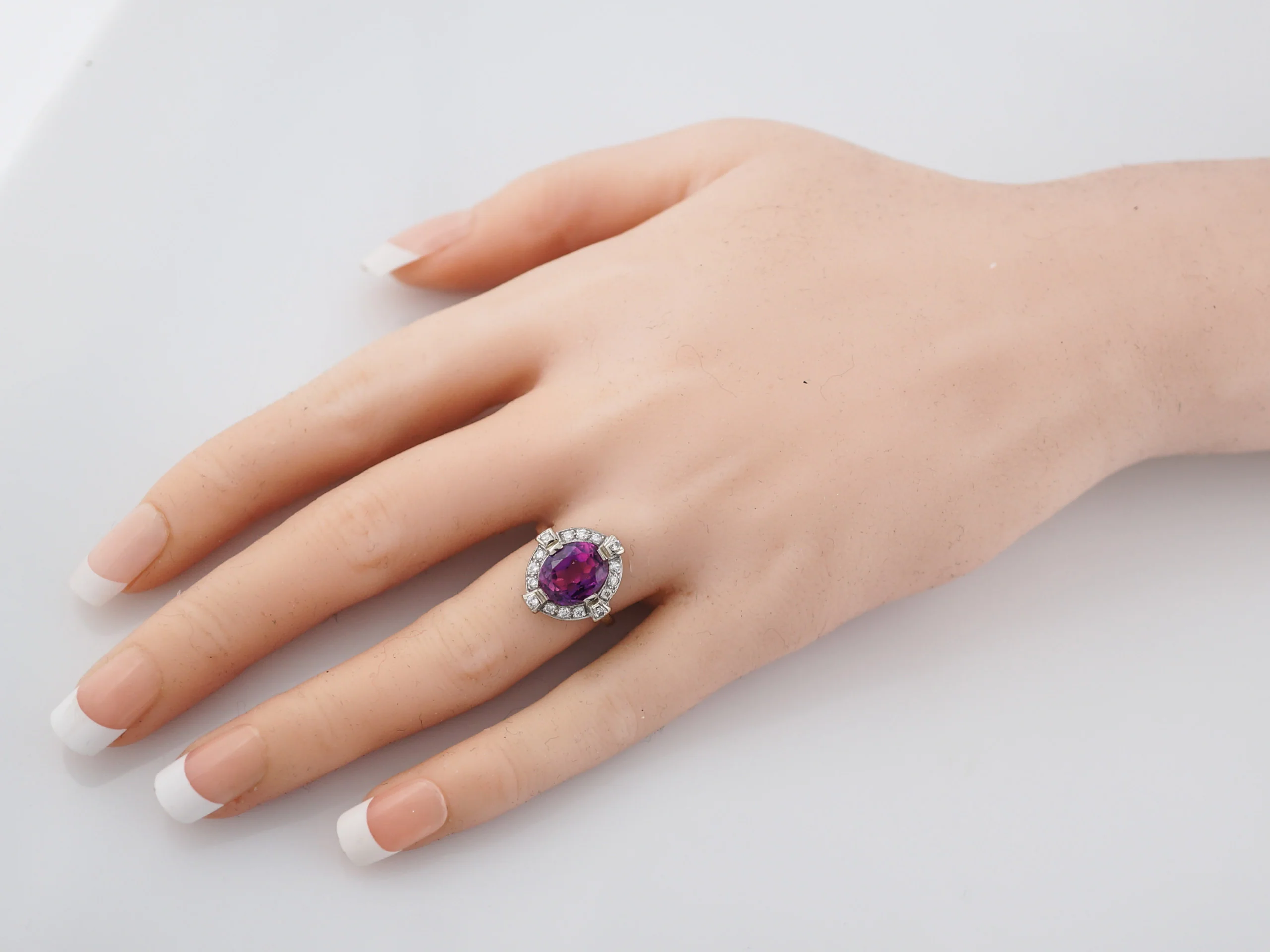 Modern Right Hand Ring 3.00 Oval Cut Pink Amethyst & .25 Round Brilliant Cut Diamonds in 14k White Gold - Image 8
